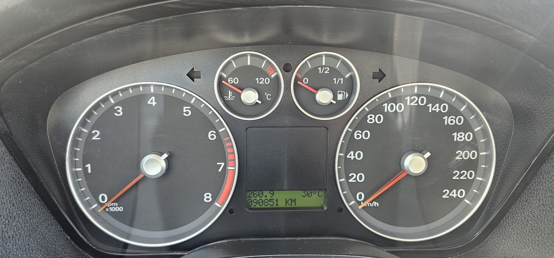 FORD Focus 1.8i Carving-image-12