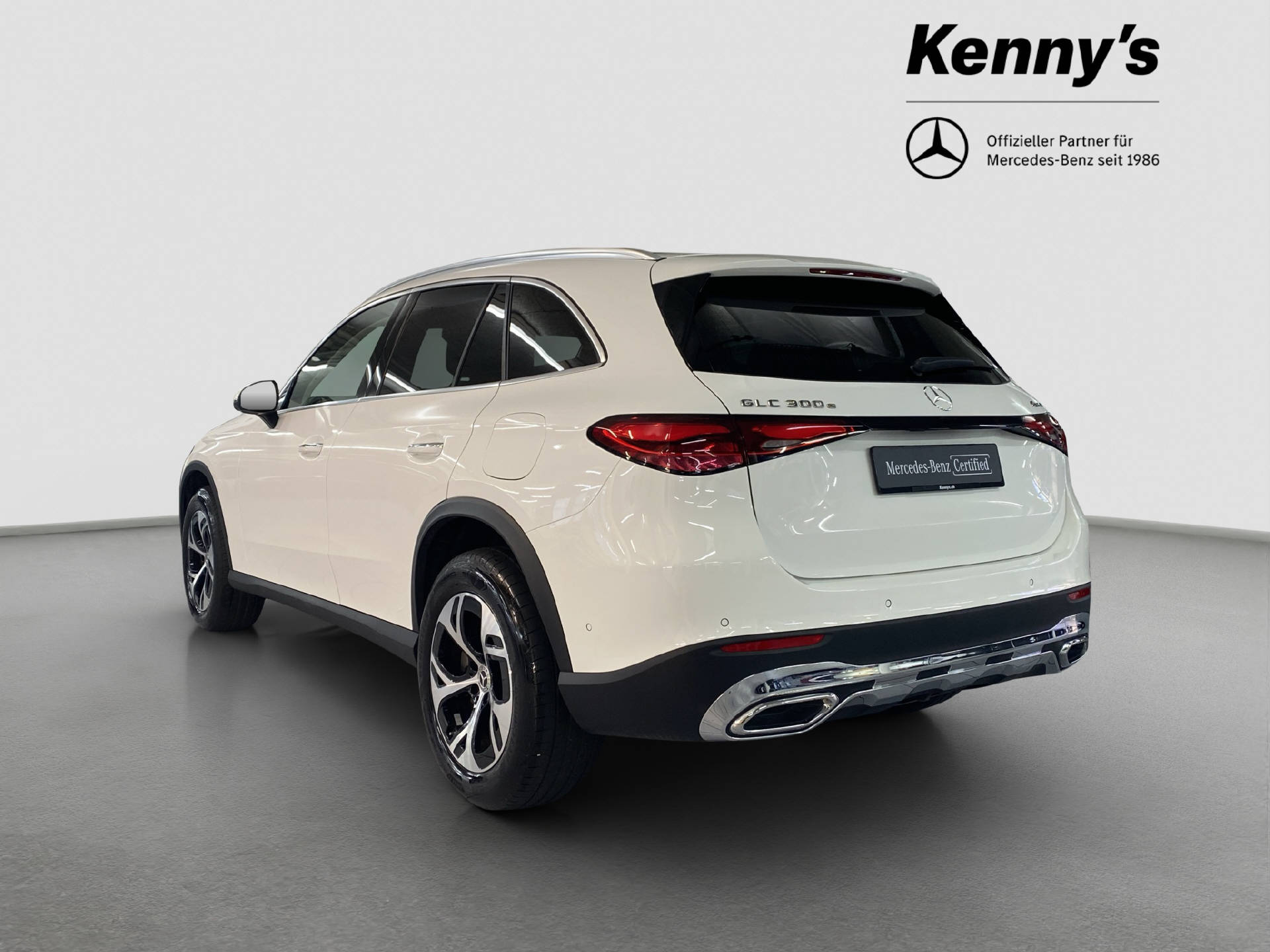MERCEDES-BENZ GLC 300 e Avantgarde 4MATIC-image-4