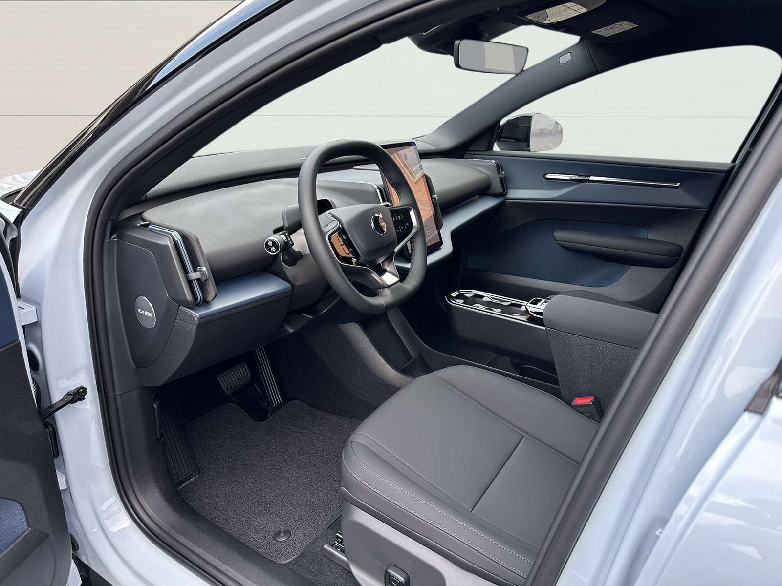 VOLVO EX30 CC E60 Twin Performance AWD-image-6