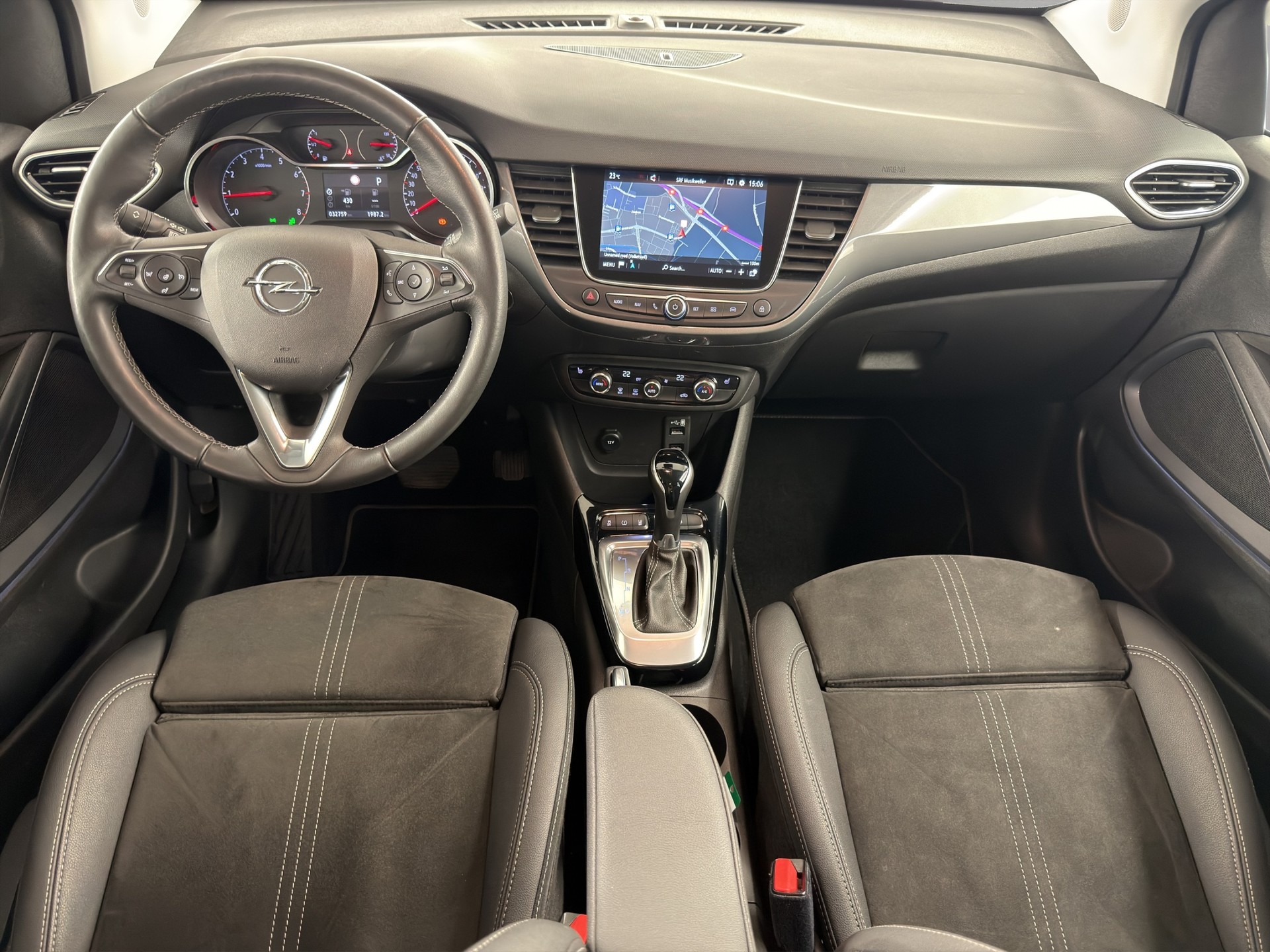 OPEL Crossland 1.2 T 130 Elegance Blitz-image-7