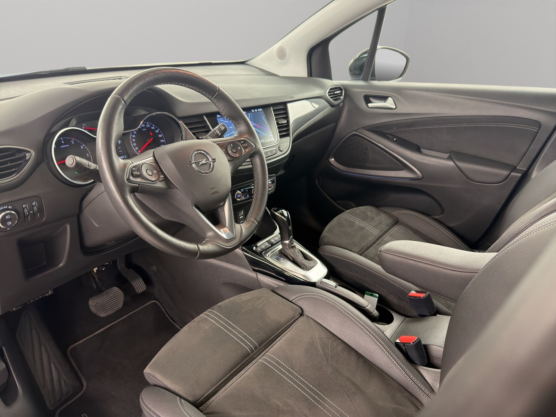 OPEL Crossland 1.2 T 130 Elegance Blitz-image-9