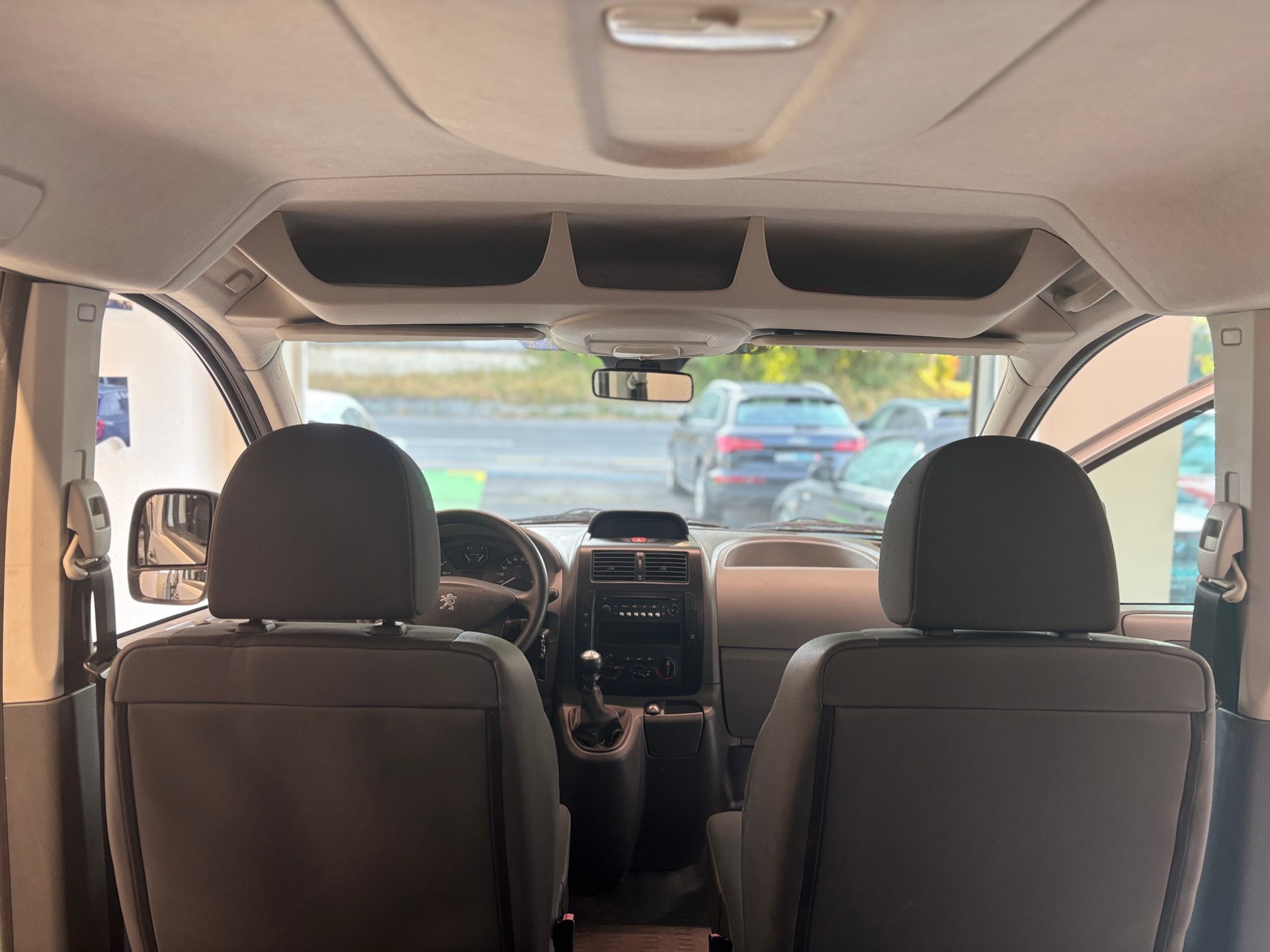 PEUGEOT Expert Tepee 2.0 HDi Loisirs L2-image-11