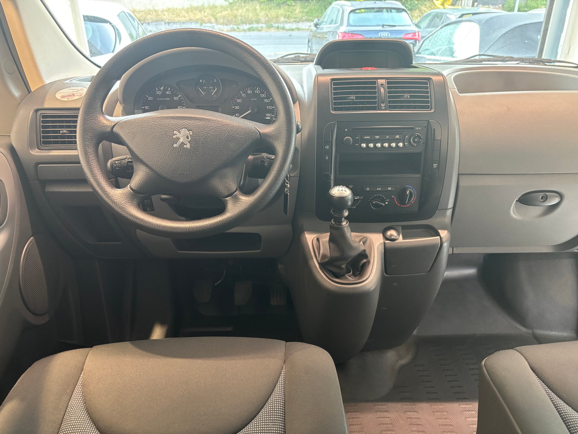 PEUGEOT Expert Tepee 2.0 HDi Loisirs L2-image-8