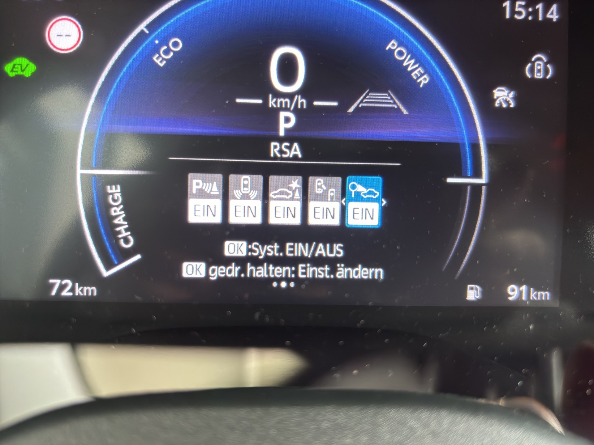 TOYOTA Yaris 1.5 Trend e-CVT-image-27