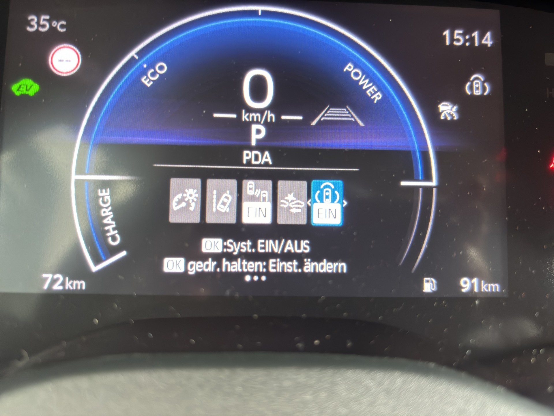 TOYOTA Yaris 1.5 Trend e-CVT-image-28