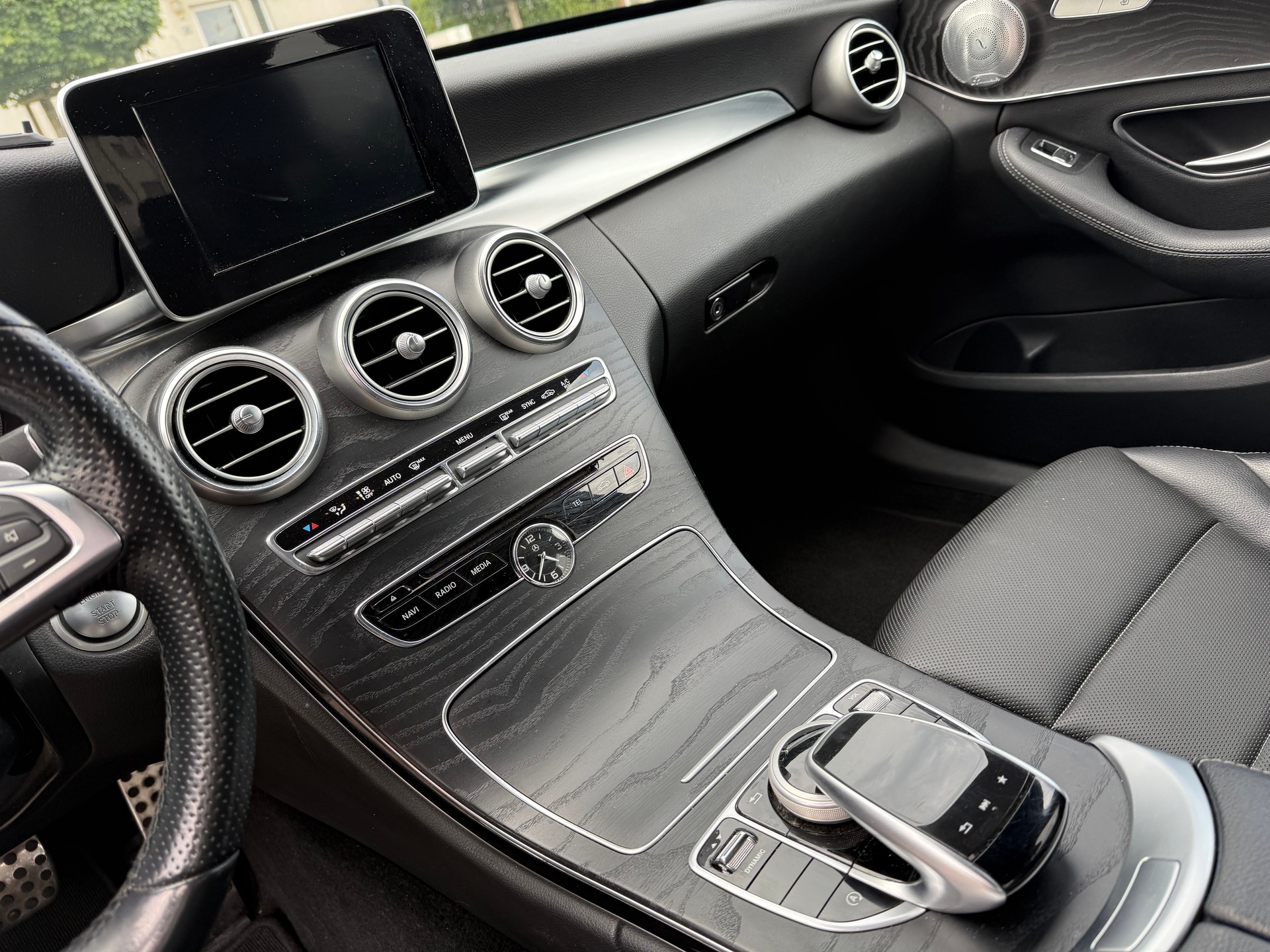 MERCEDES-BENZ C 200 AMG Line 4Matic 9G-Tronic-image-8