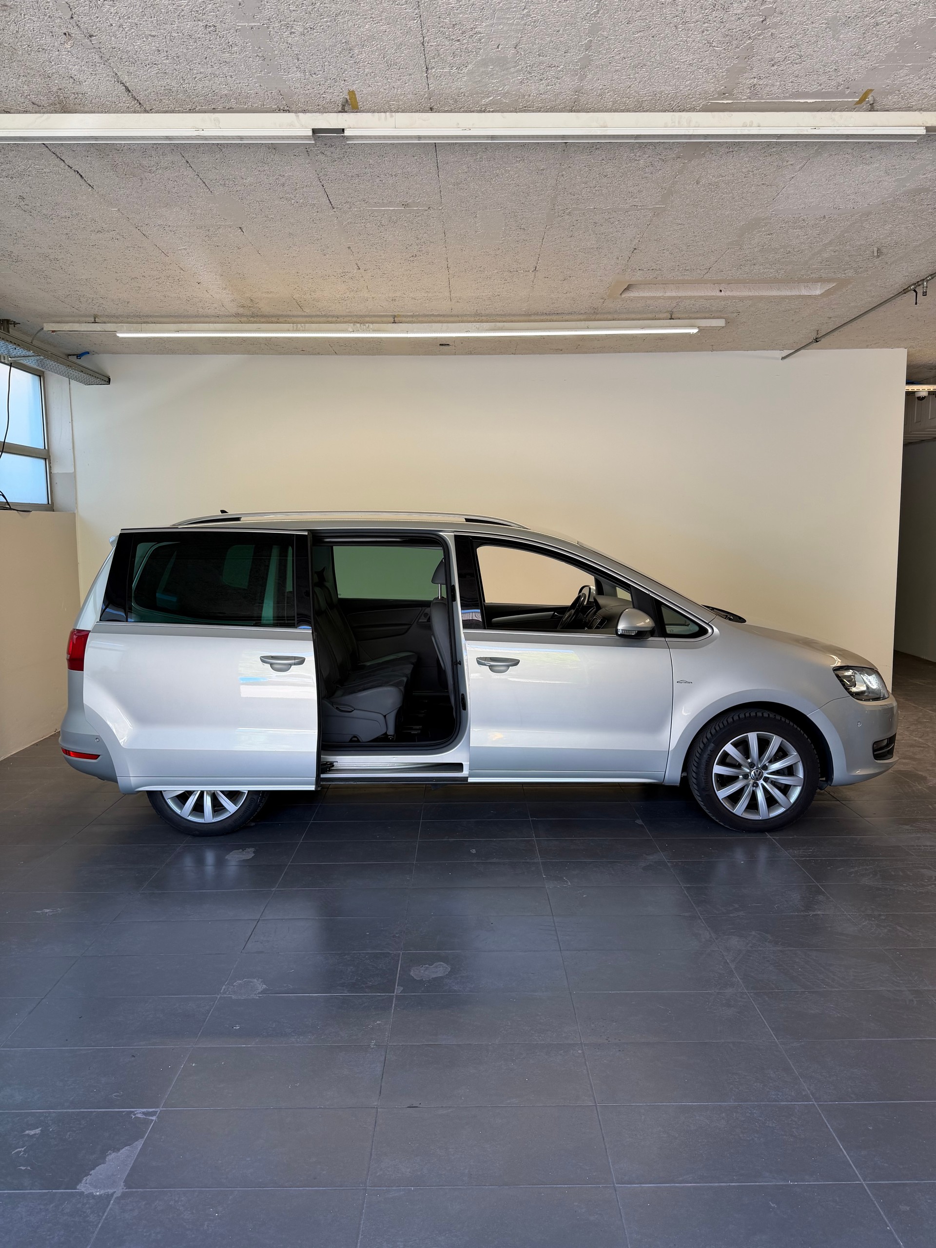 VW Sharan 2.0 TSI Comfortline DSG-image-5