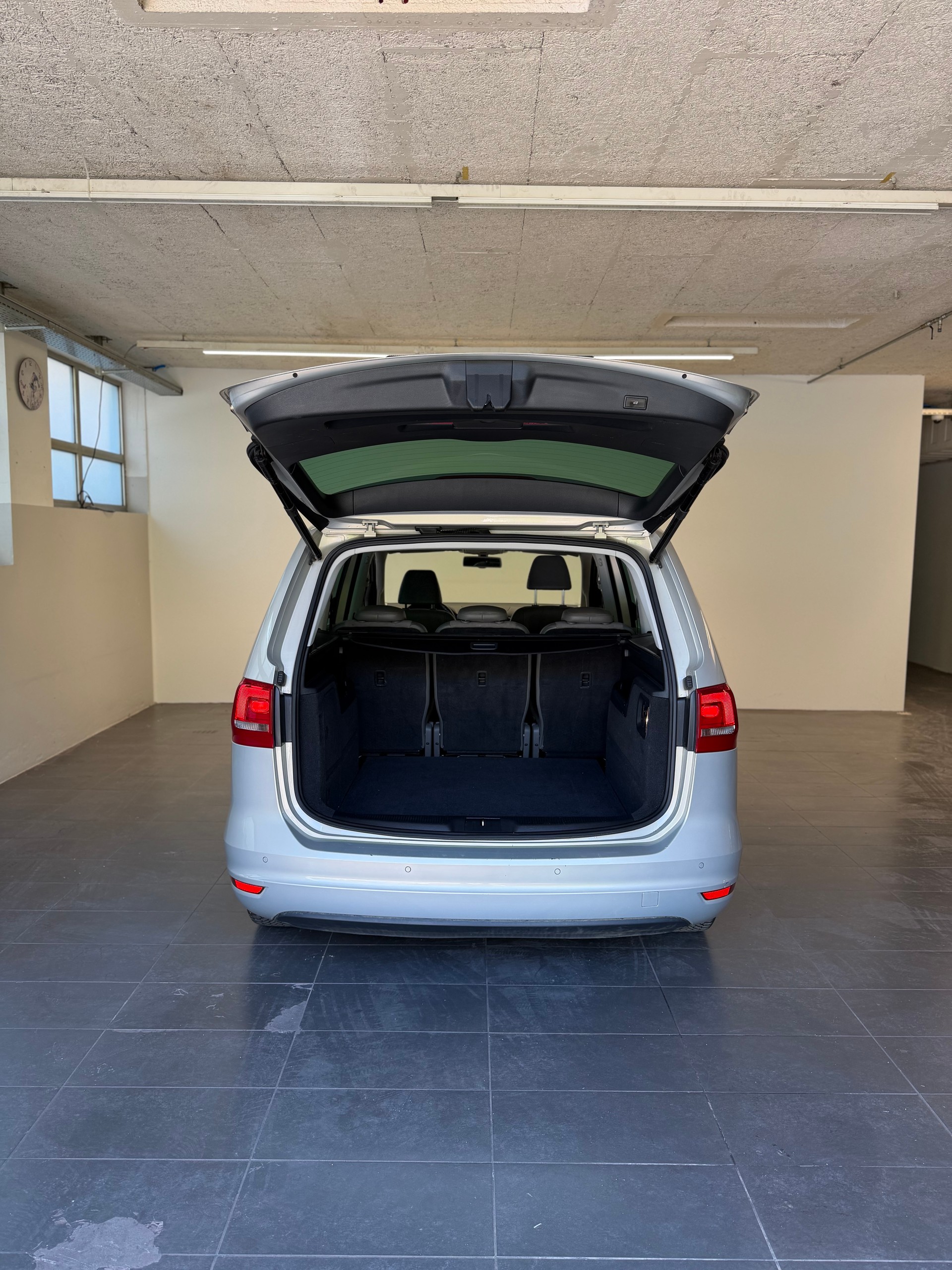VW Sharan 2.0 TSI Comfortline DSG-image-11