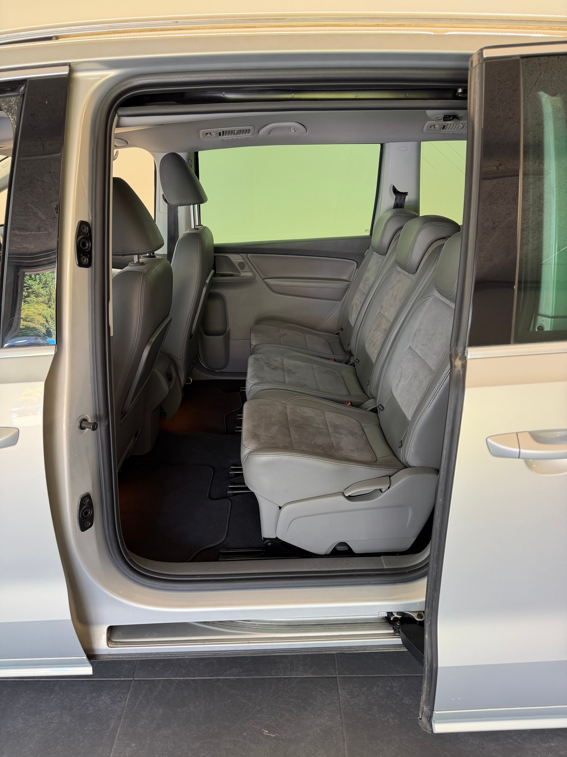 VW Sharan 2.0 TSI Comfortline DSG-image-8