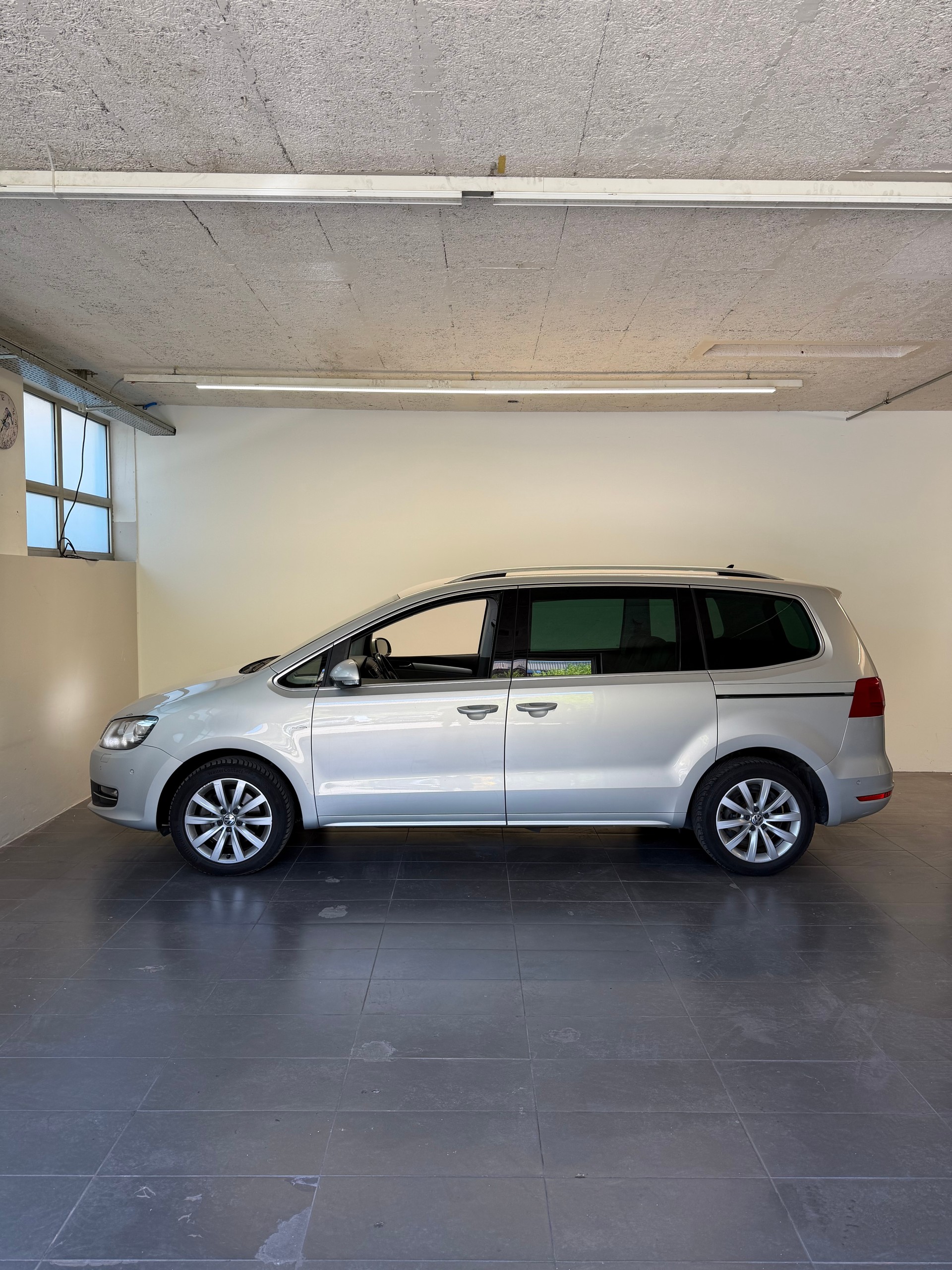 VW Sharan 2.0 TSI Comfortline DSG-image-1