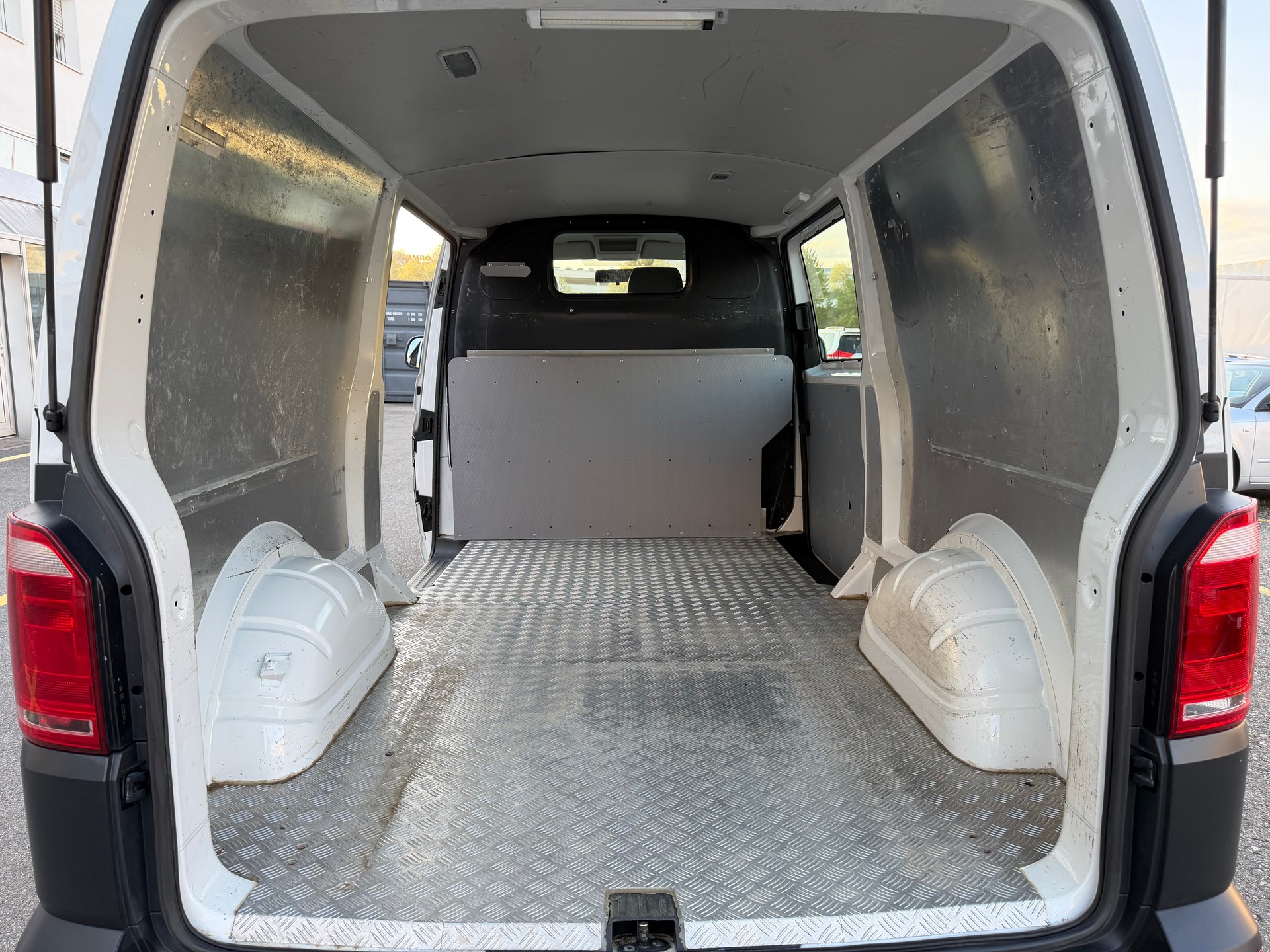 VW T6 2.0 TDI 4Motion-image-10
