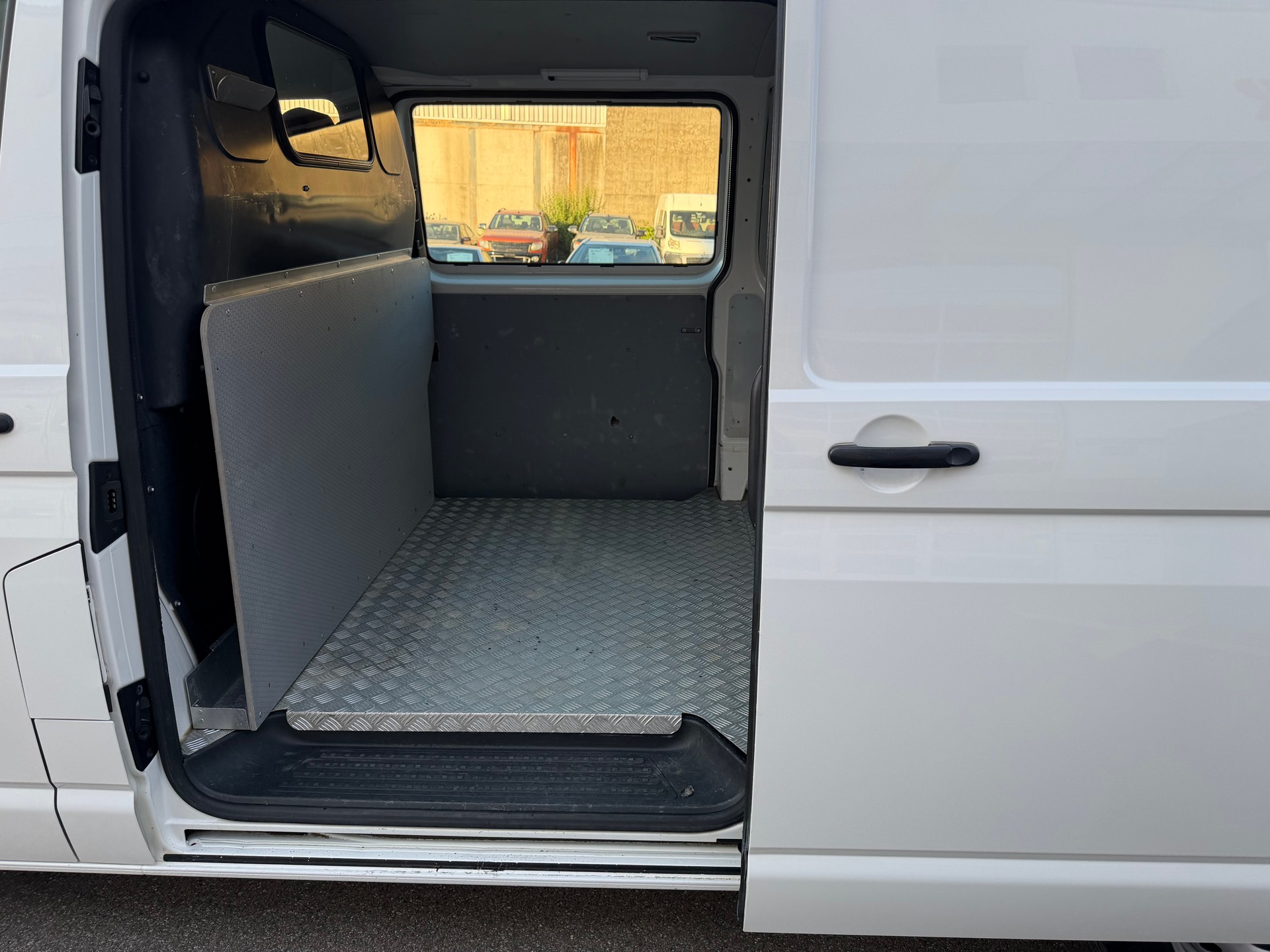 VW T6 2.0 TDI 4Motion-image-8