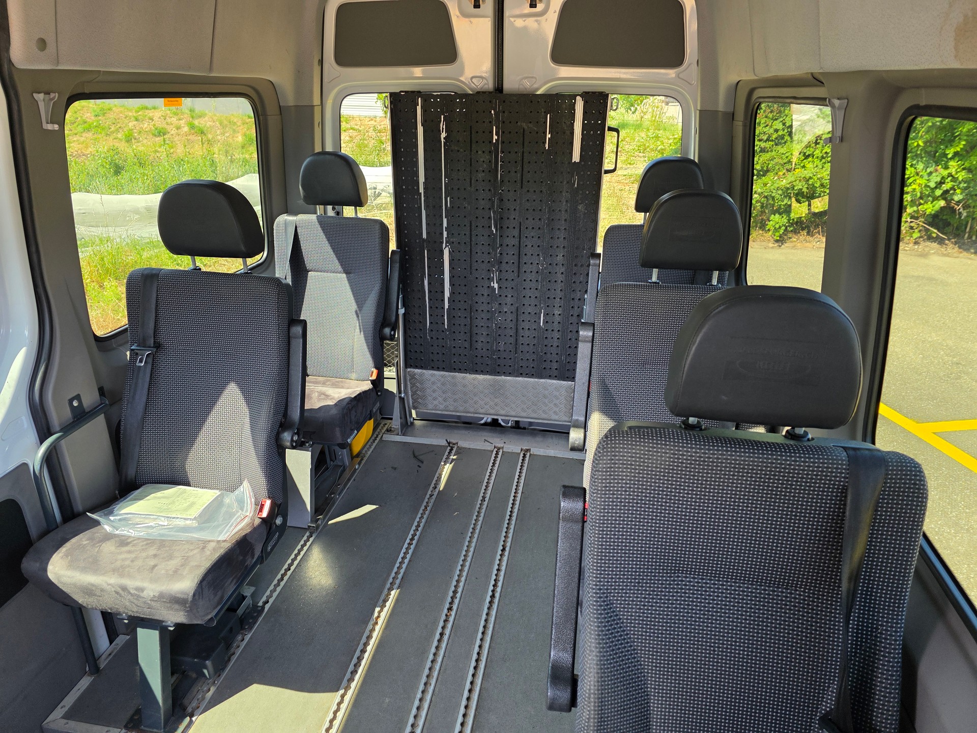 MERCEDES-BENZ Sprinter 211 CDI Kompakt-image-12