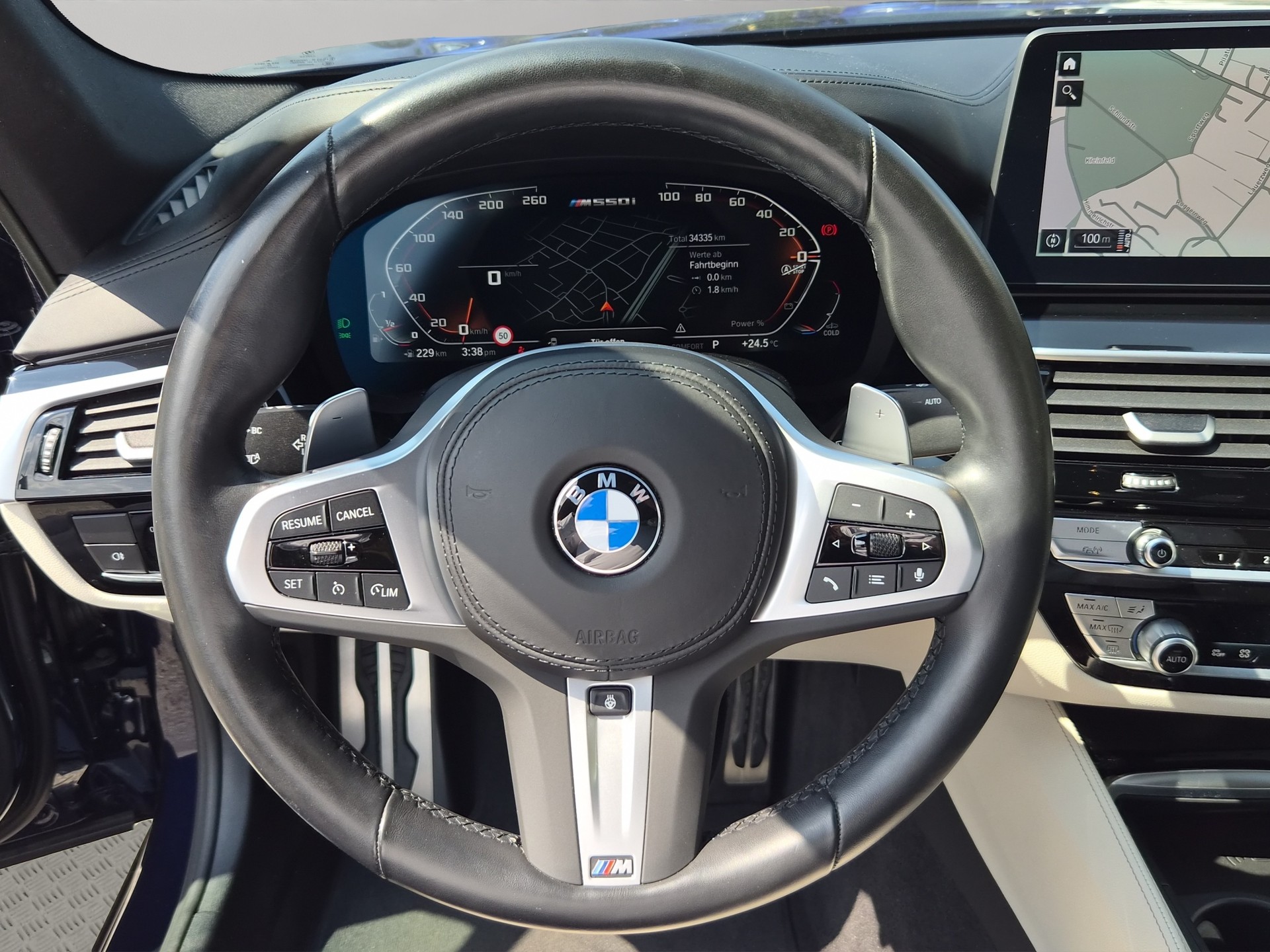 BMW M550i xDrive Steptronic-image-13