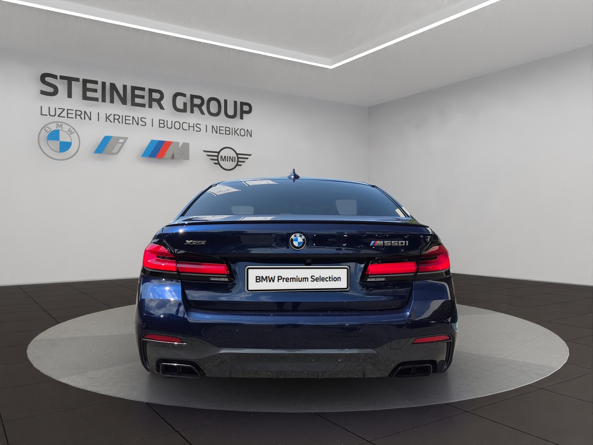 BMW M550i xDrive Steptronic-image-5