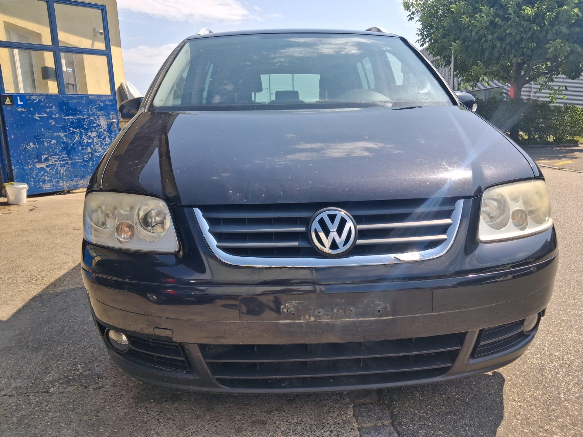 VW Touran 2.0 FSI Highline-image-1
