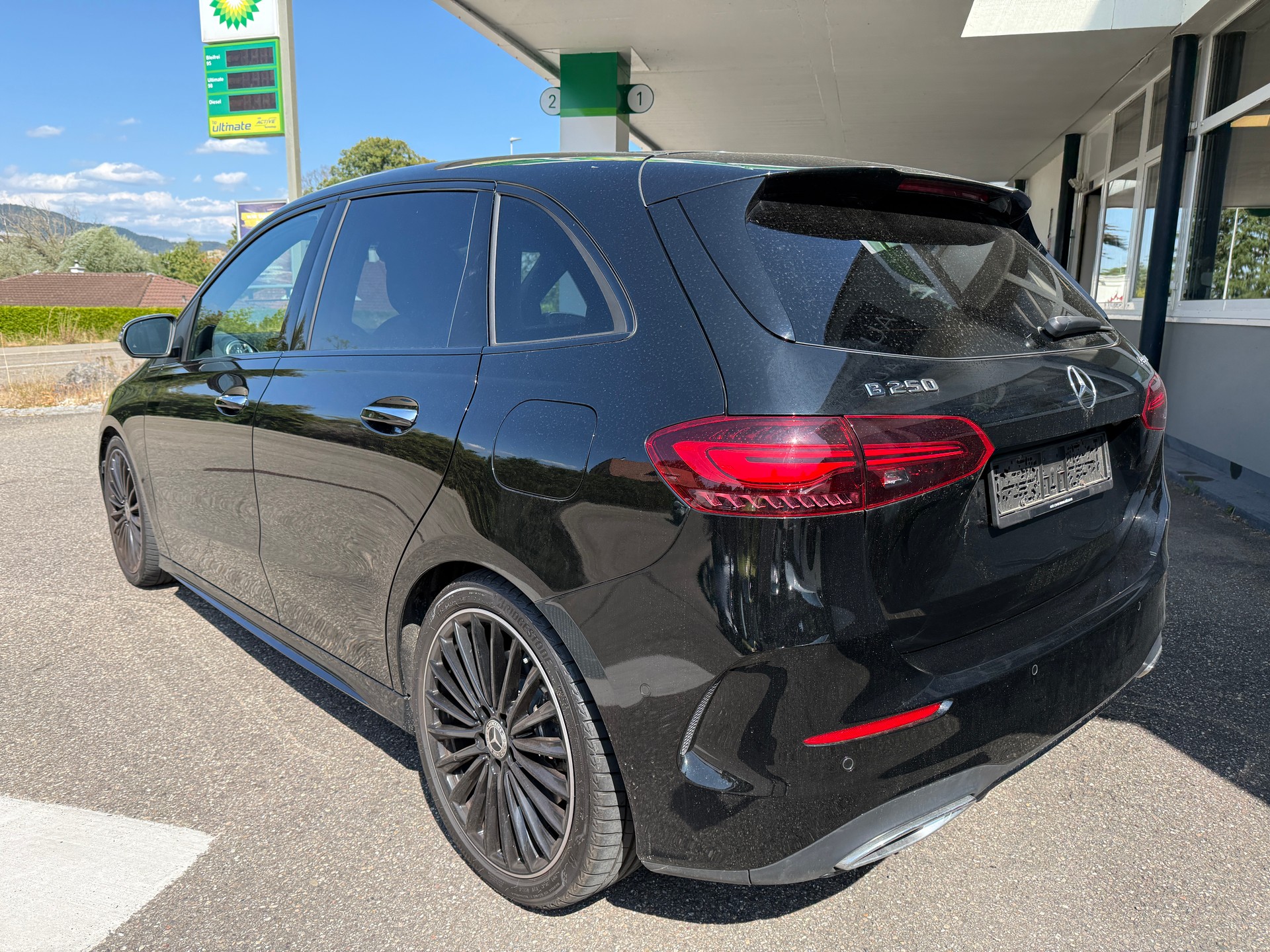 MERCEDES-BENZ B 250 4Matic 8G-DCT-image-2