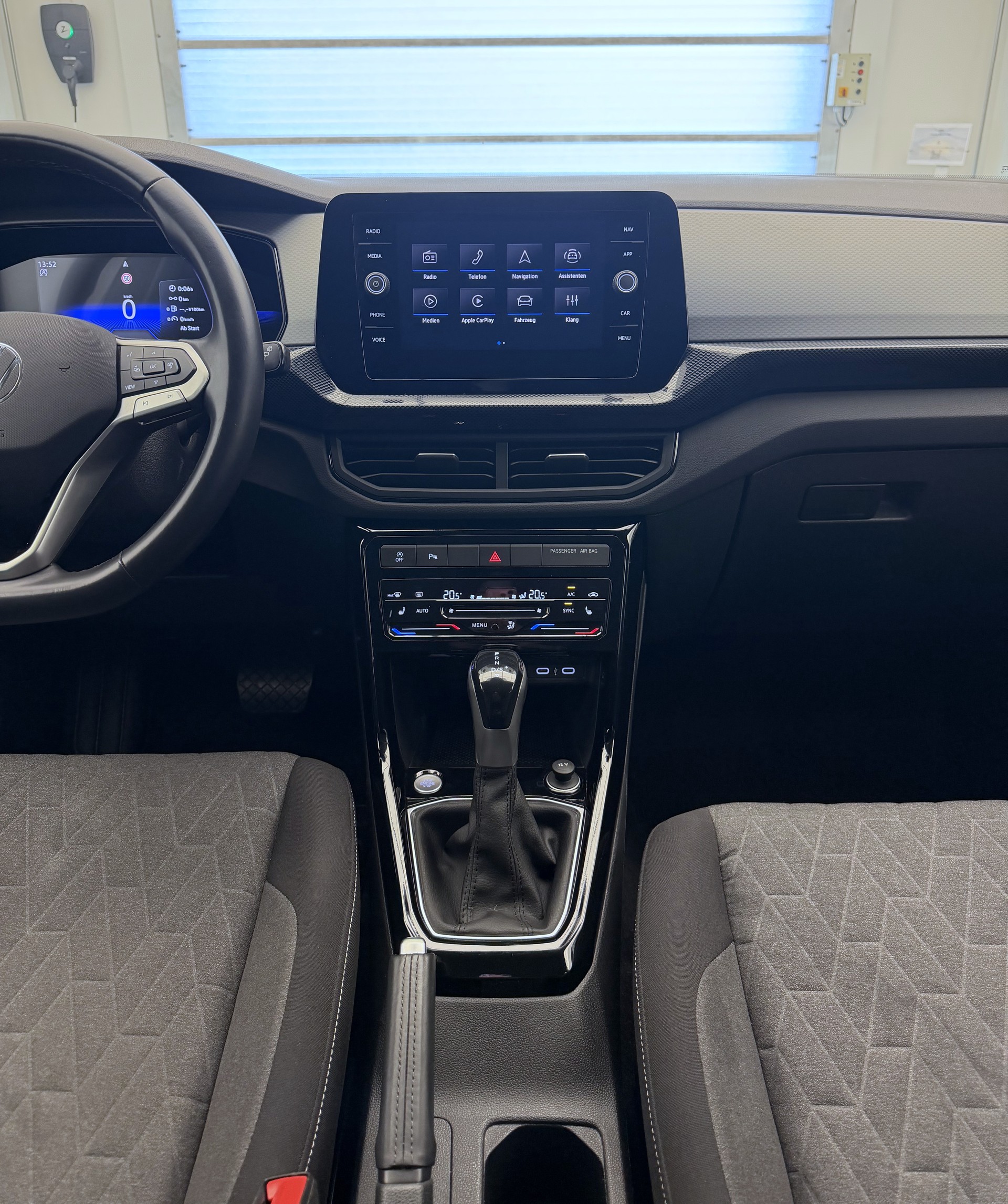 VW T-Cross 1.5 TSI EVO ACT Life DSG-image-9