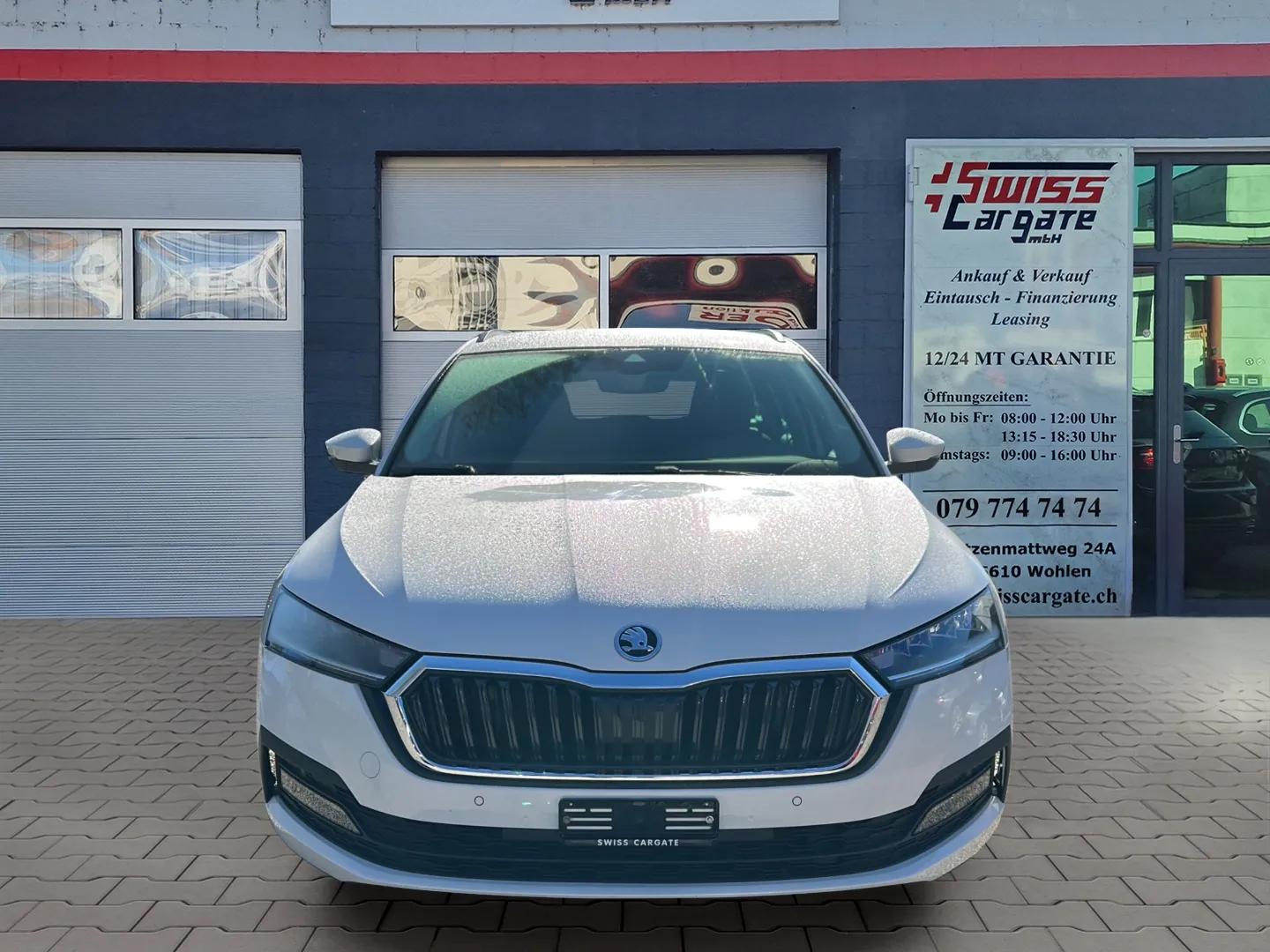 SKODA Octavia Combi 2.0 TDI DSG Ambition 4x4-showroom-element-2
