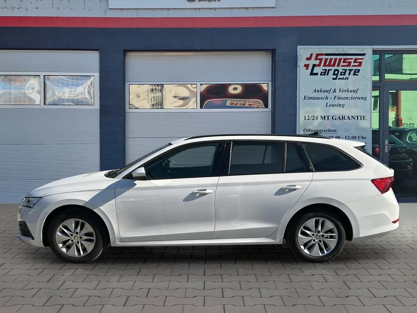 SKODA Octavia Combi 2.0 TDI DSG Ambition 4x4-image-4