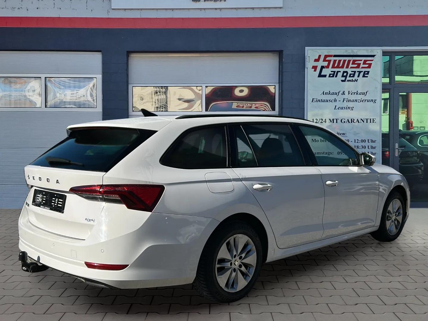 SKODA Octavia Combi 2.0 TDI DSG Ambition 4x4-image-7