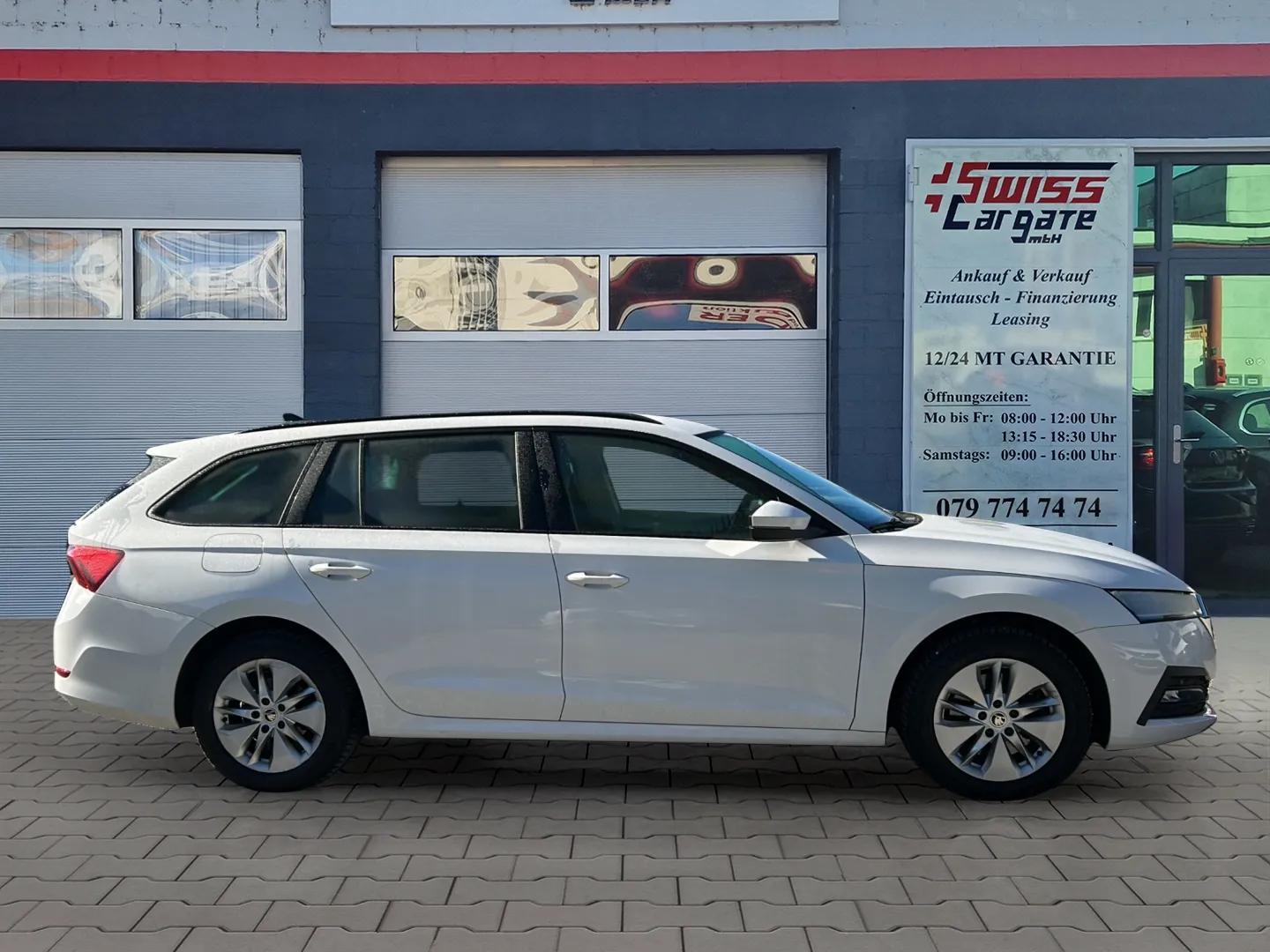 SKODA Octavia Combi 2.0 TDI DSG Ambition 4x4-image-8