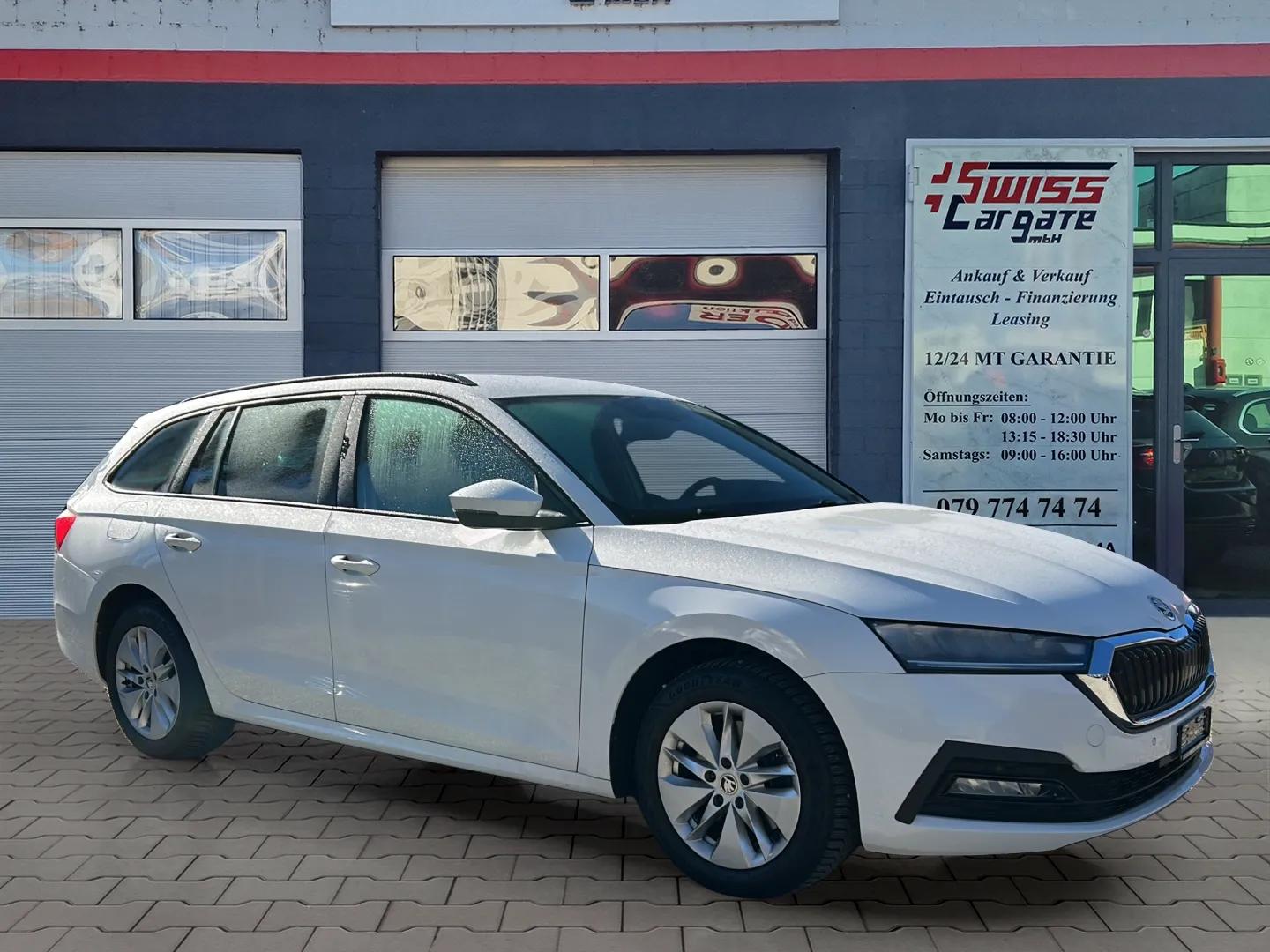 SKODA Octavia Combi 2.0 TDI DSG Ambition 4x4-showroom-element-1