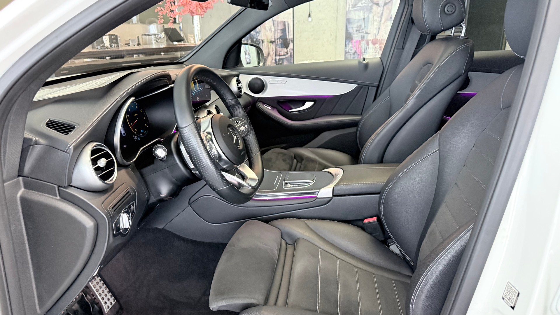 MERCEDES-BENZ GLC 200 Night Star AMG Line 4m Coupé-image-8
