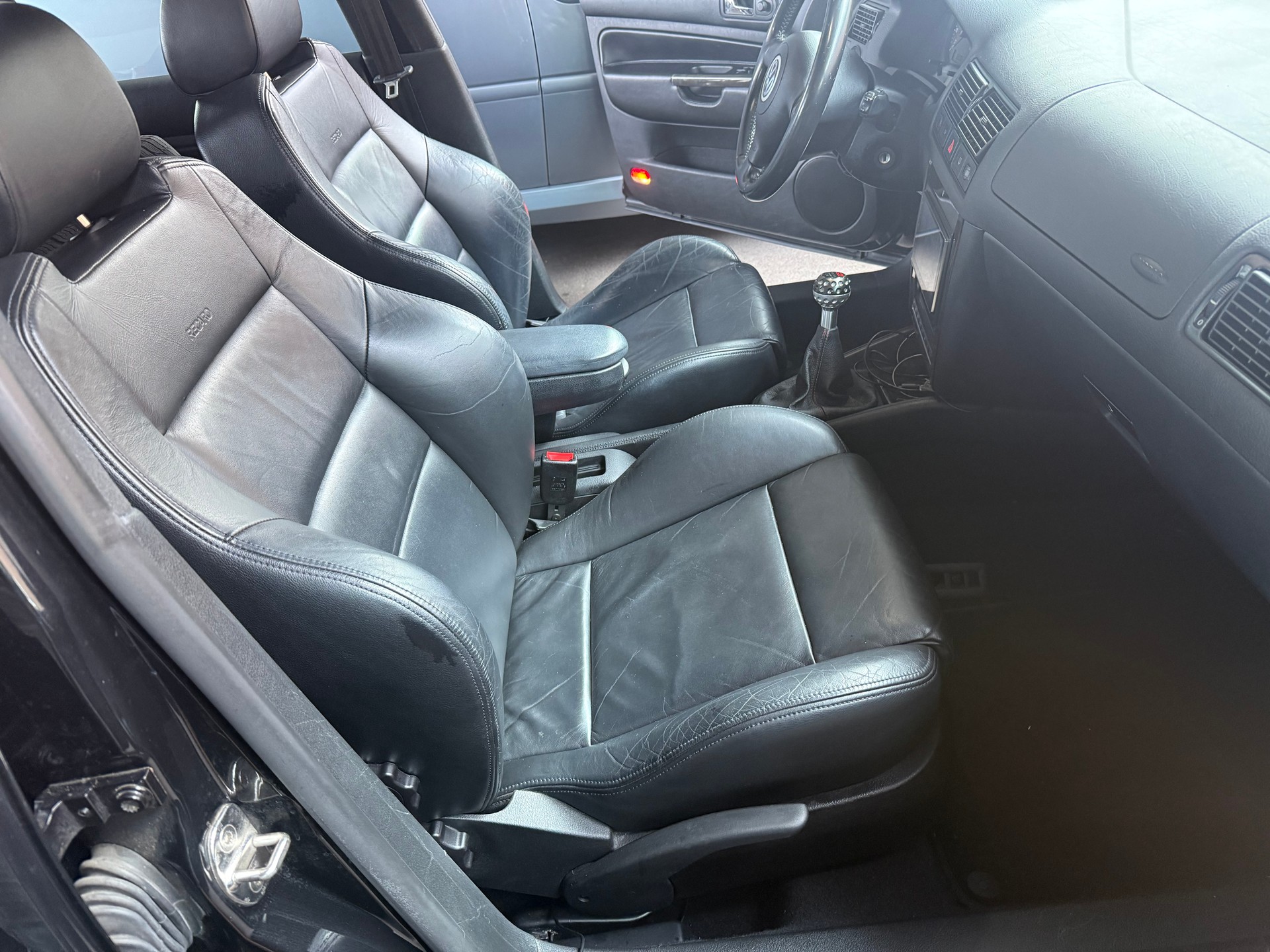 VW Golf 1.8 T GTI-image-23