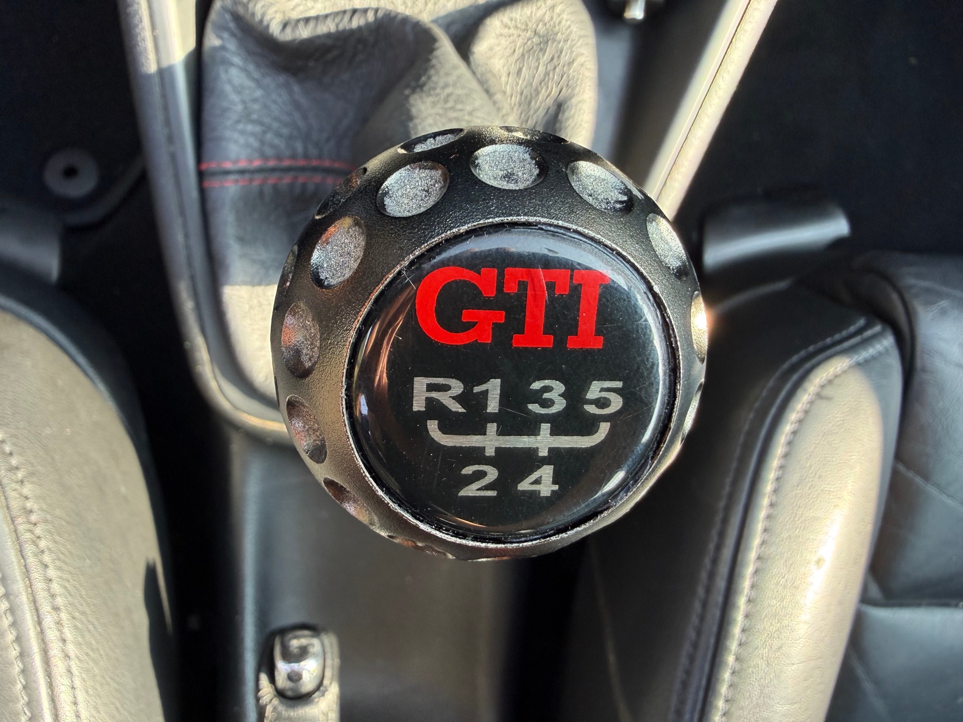VW Golf 1.8 T GTI-image-2