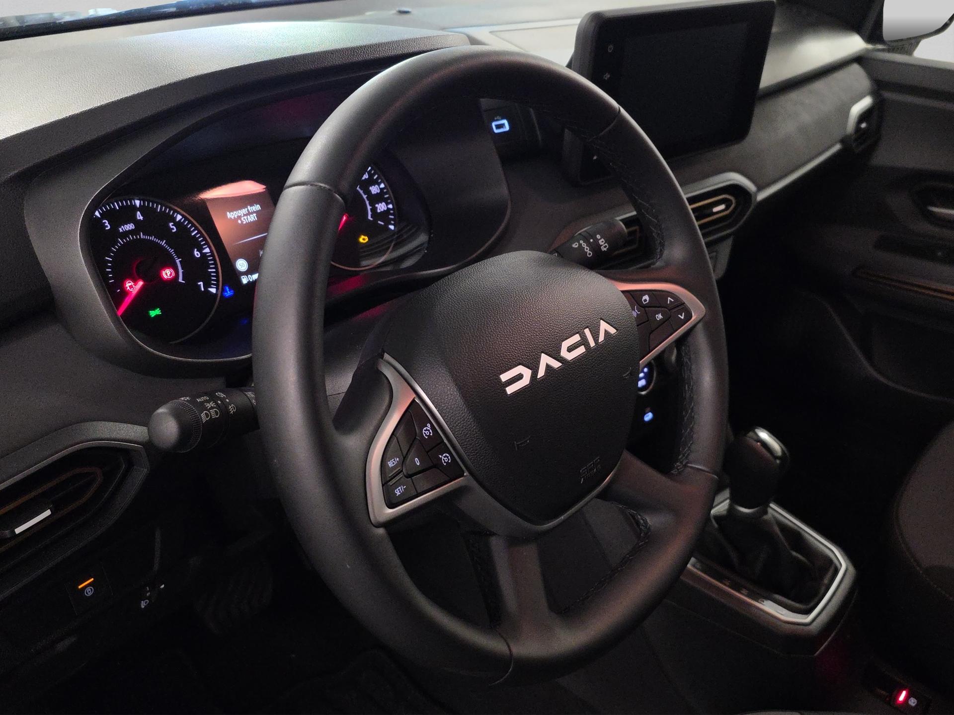 DACIA Sandero Stepway TCe 90 Extreme+ CVT-image-9