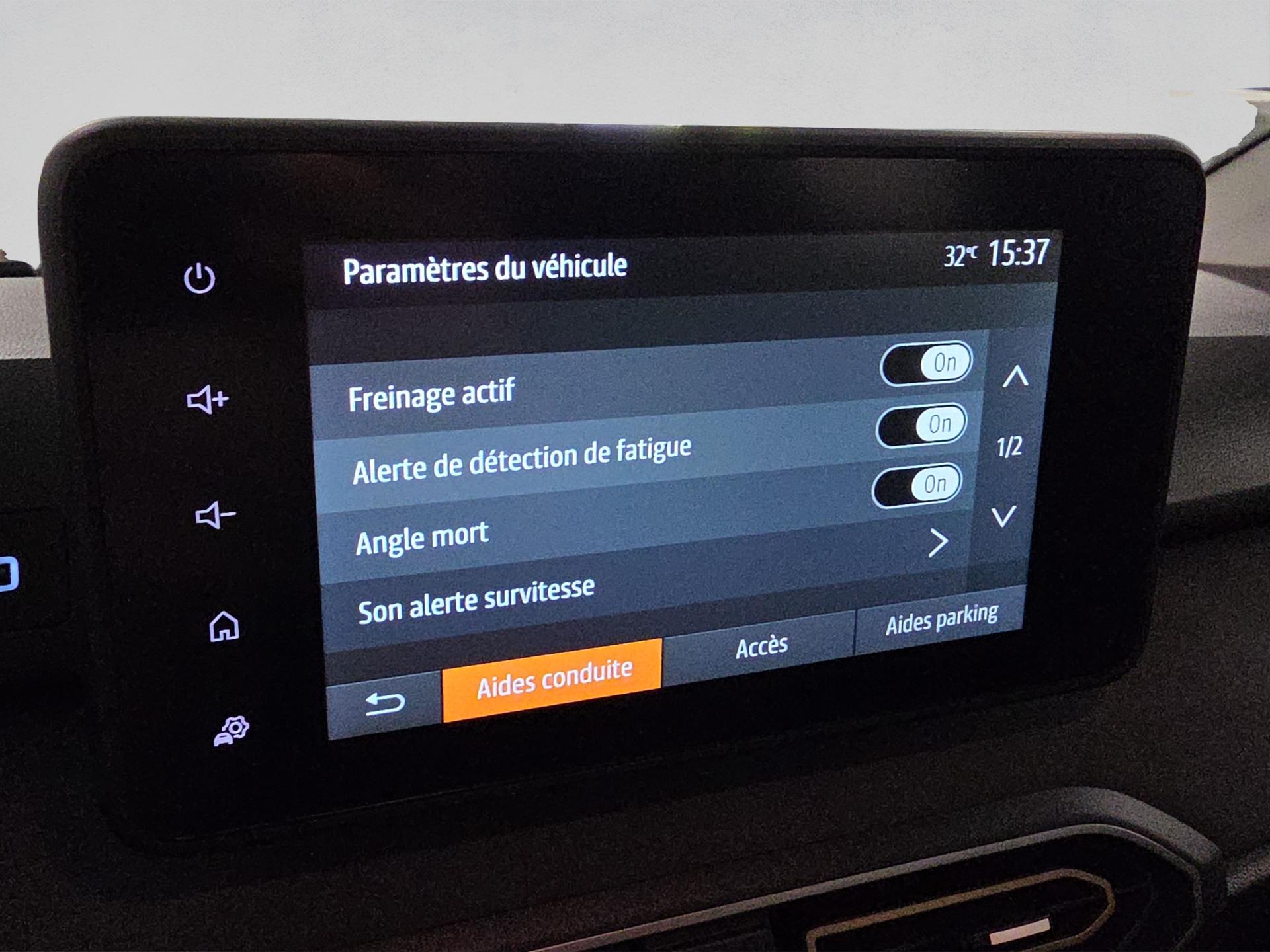 DACIA Sandero Stepway TCe 90 Extreme+ CVT-image-24