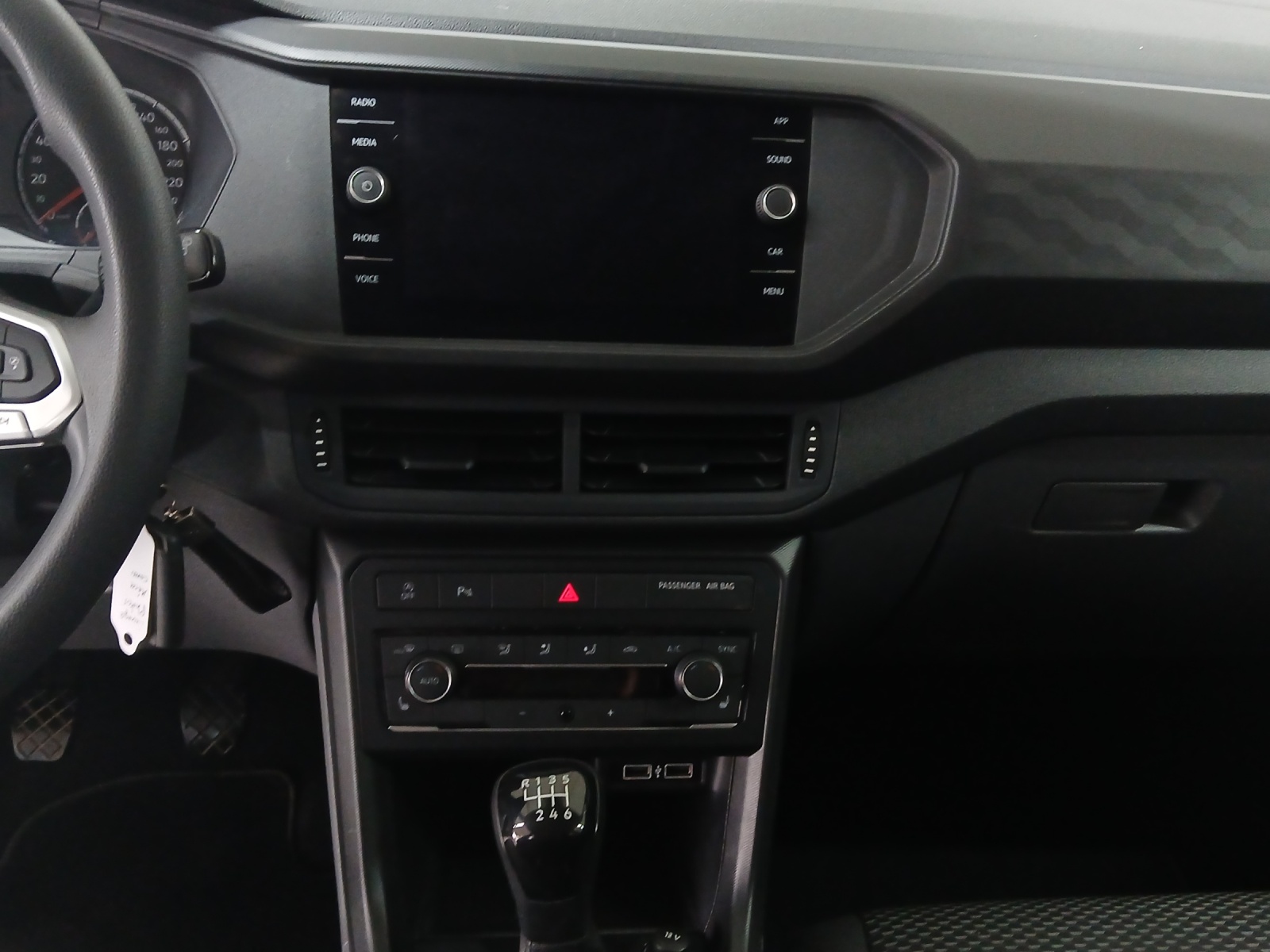 VW T-Cross 1.0 TSI-image-10