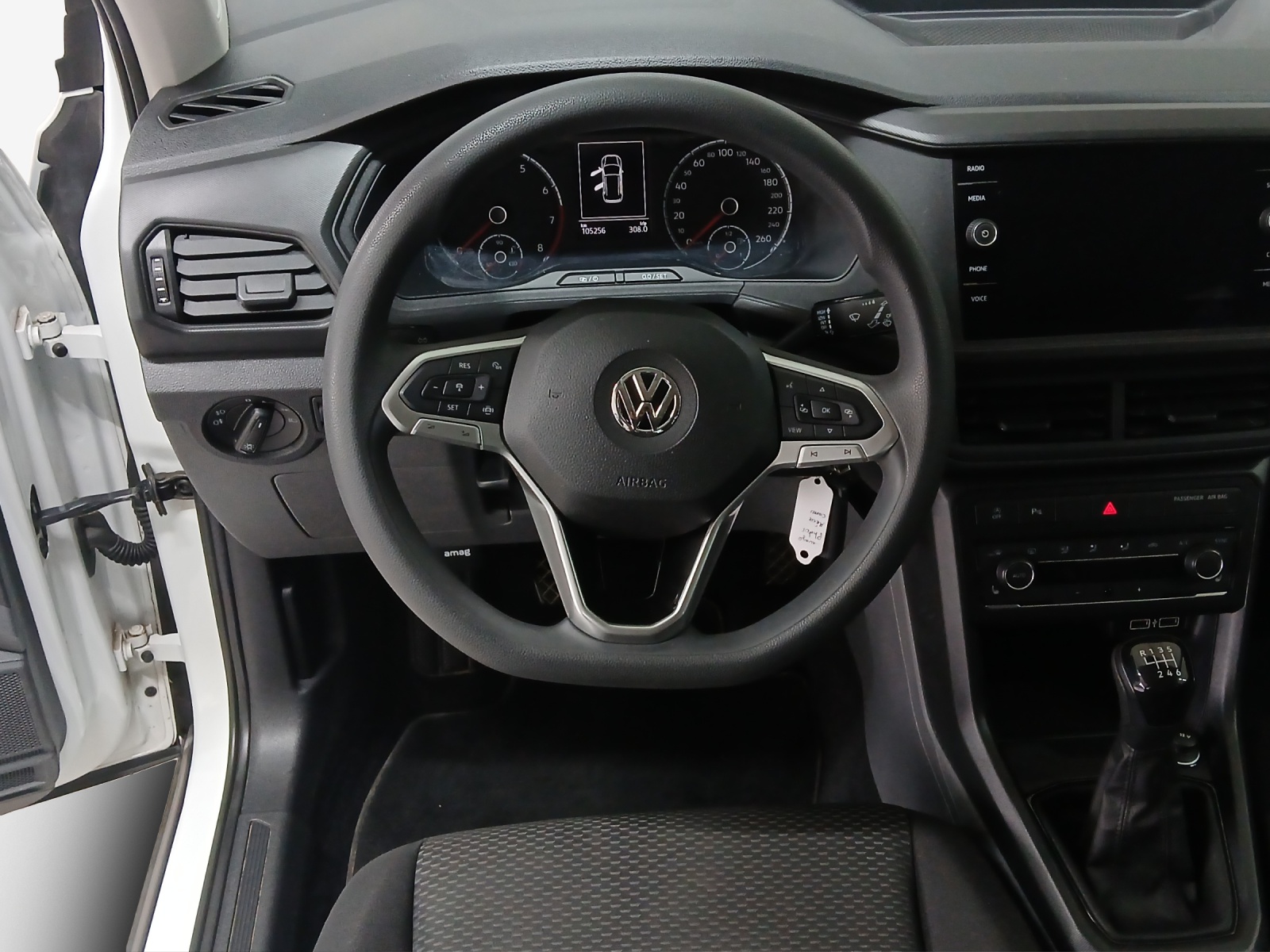 VW T-Cross 1.0 TSI-image-9