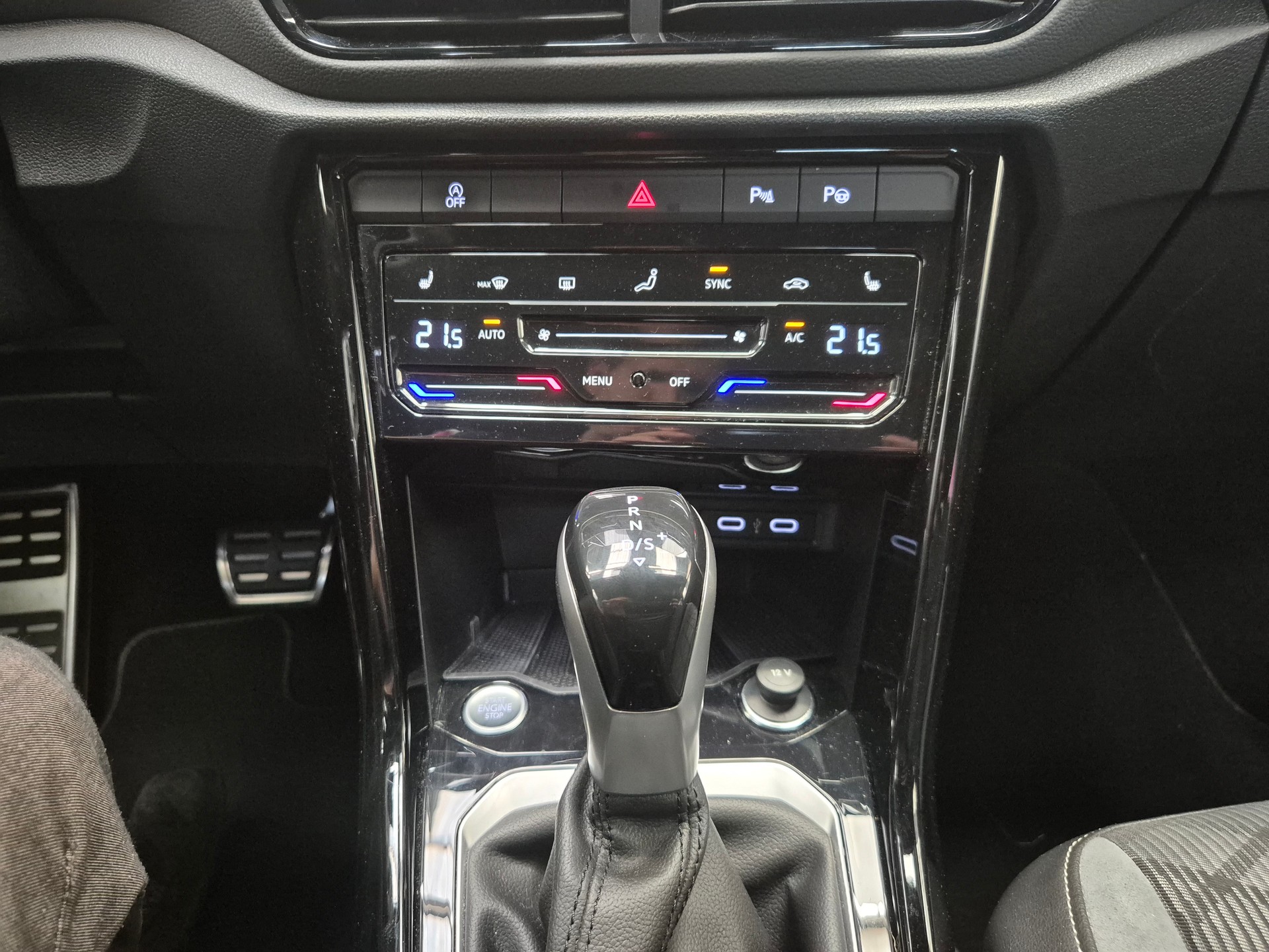 VW T-Roc 2.0 TSI Style DSG 4Motion-image-6