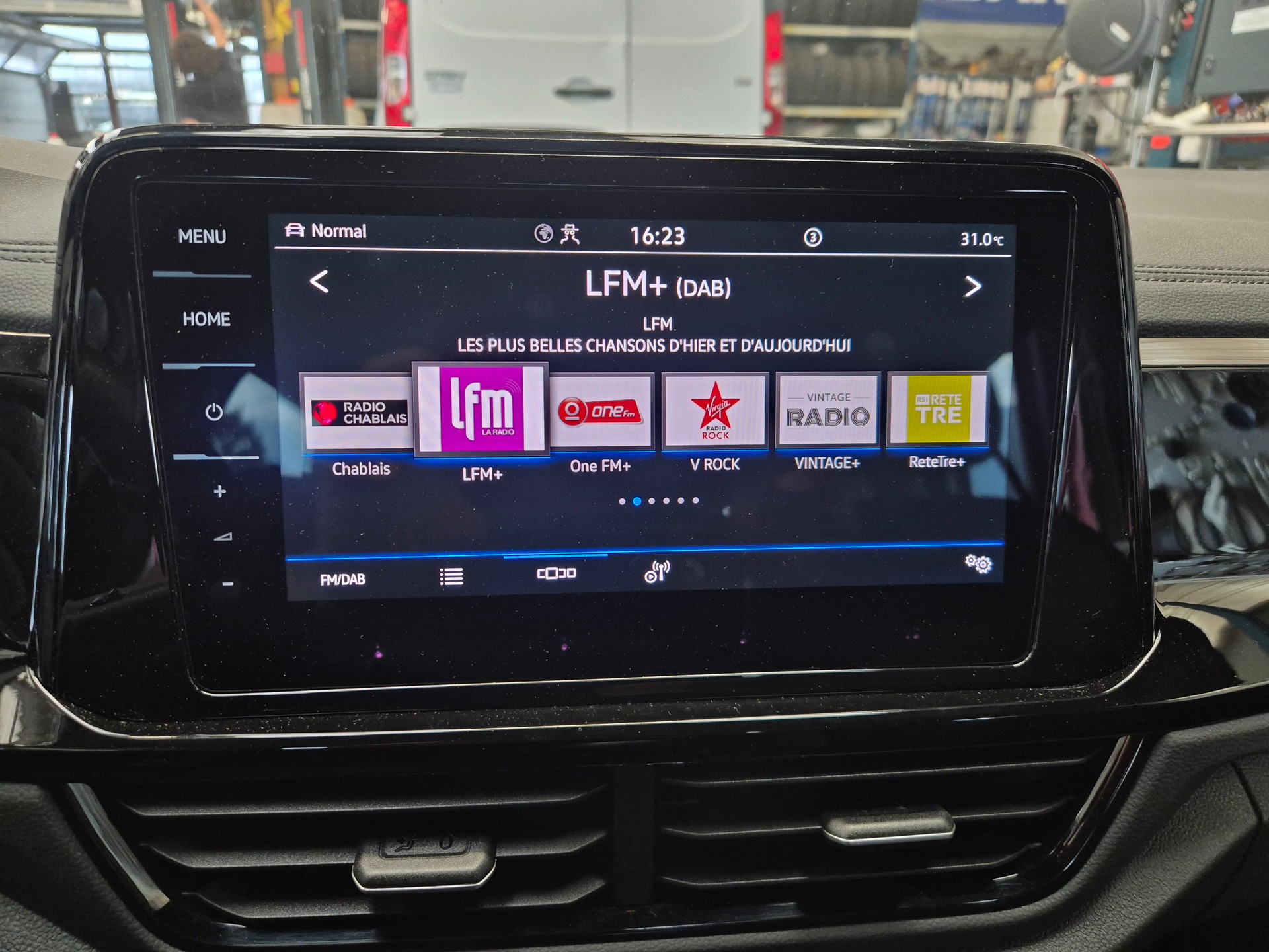 VW T-Roc 2.0 TSI Style DSG 4Motion-image-7