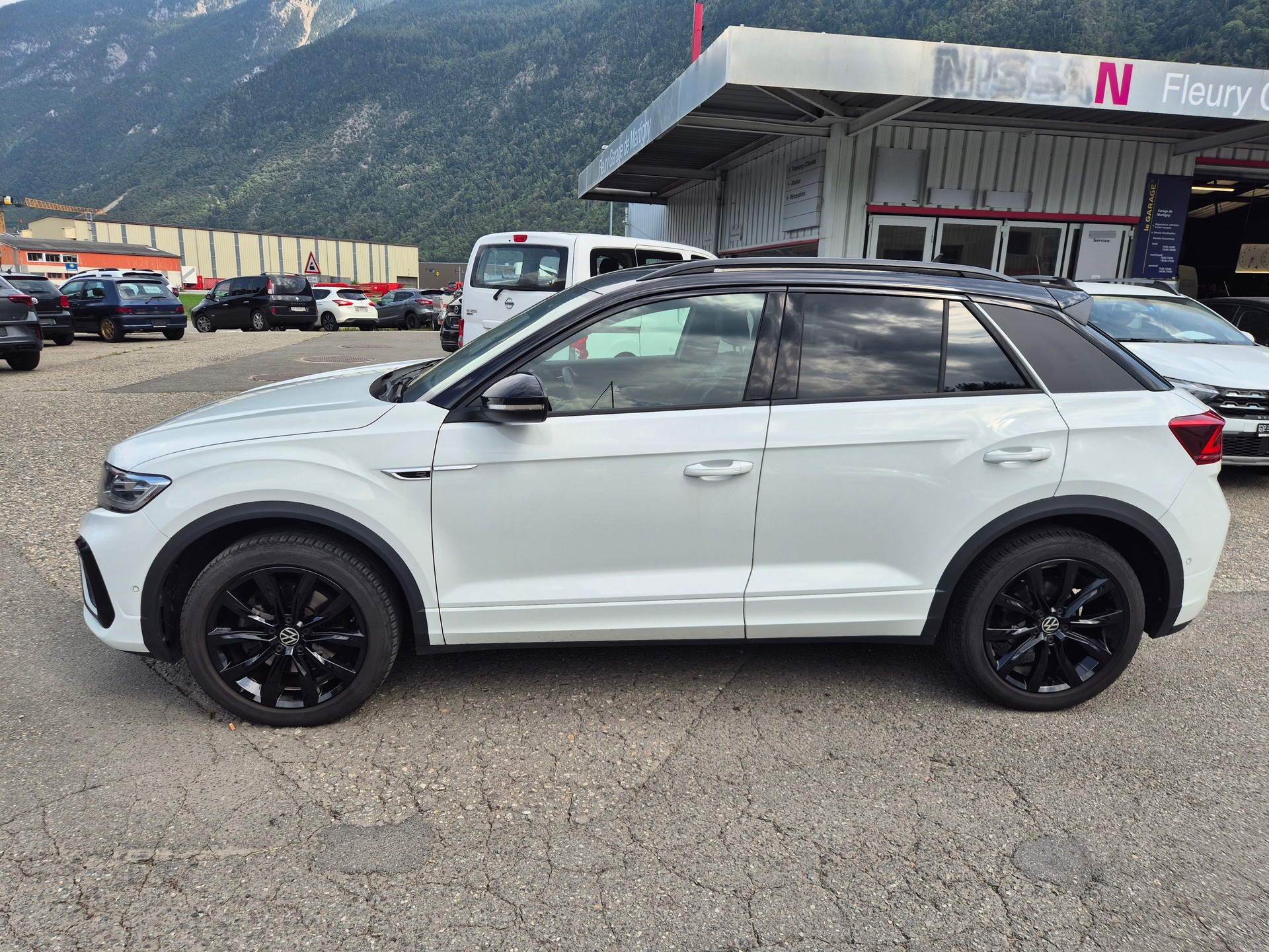 VW T-Roc 2.0 TSI Style DSG 4Motion-image-2