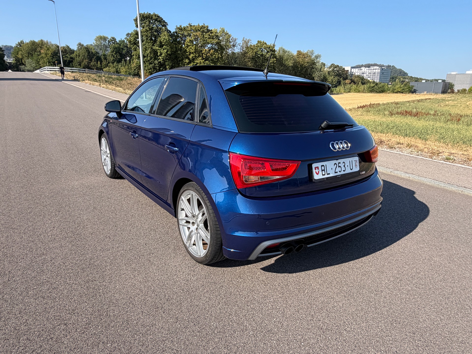 AUDI A1 Sportback Sport 1.4 TFSI Ambition S-tronic-image-8