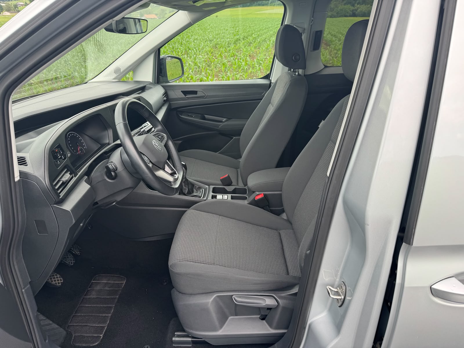 VW Caddy 2.0 TDI Liberty-image-6