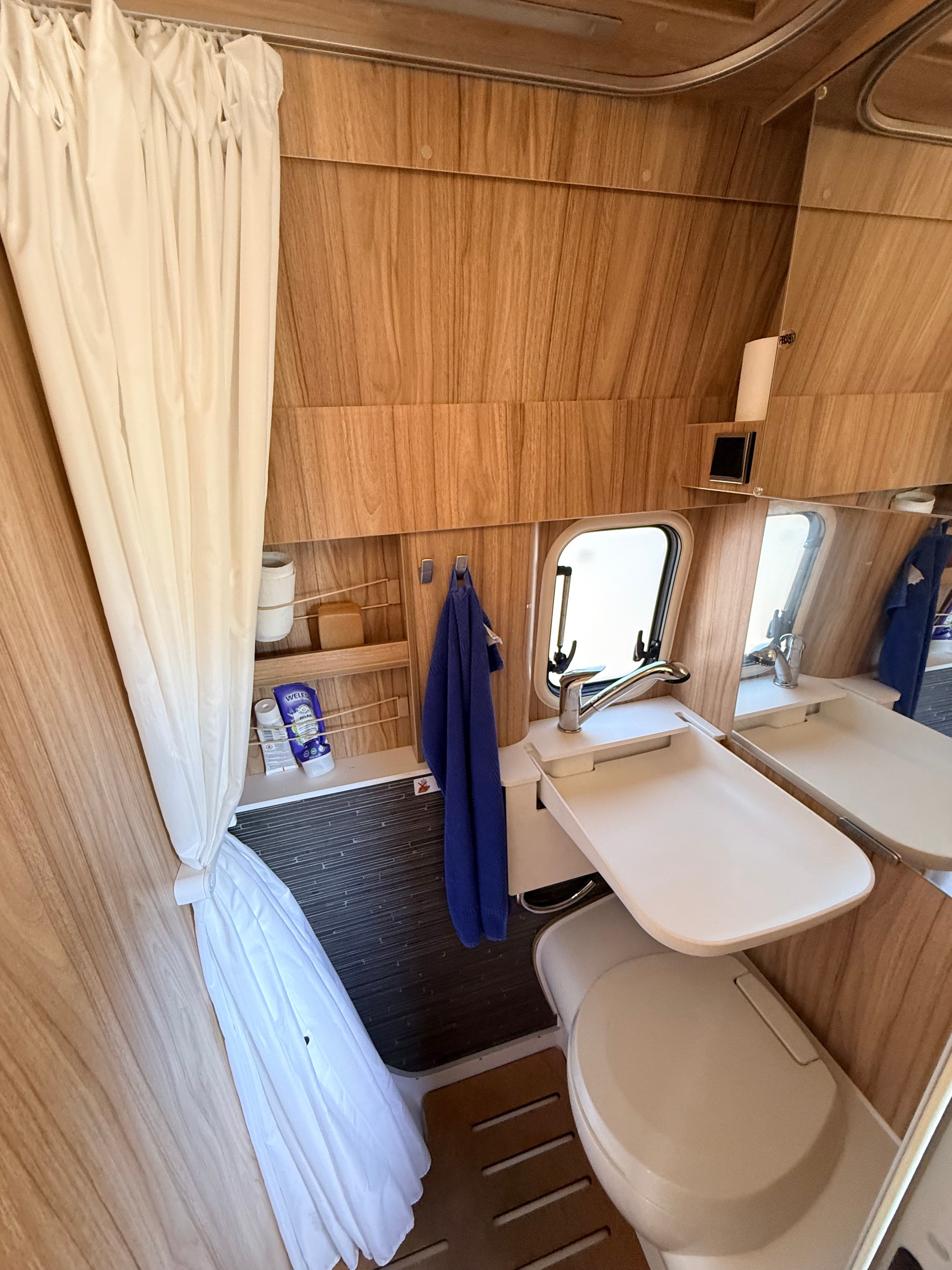 MERCEDES-BENZ Hymer Grand Canyon S Crossover-image-12