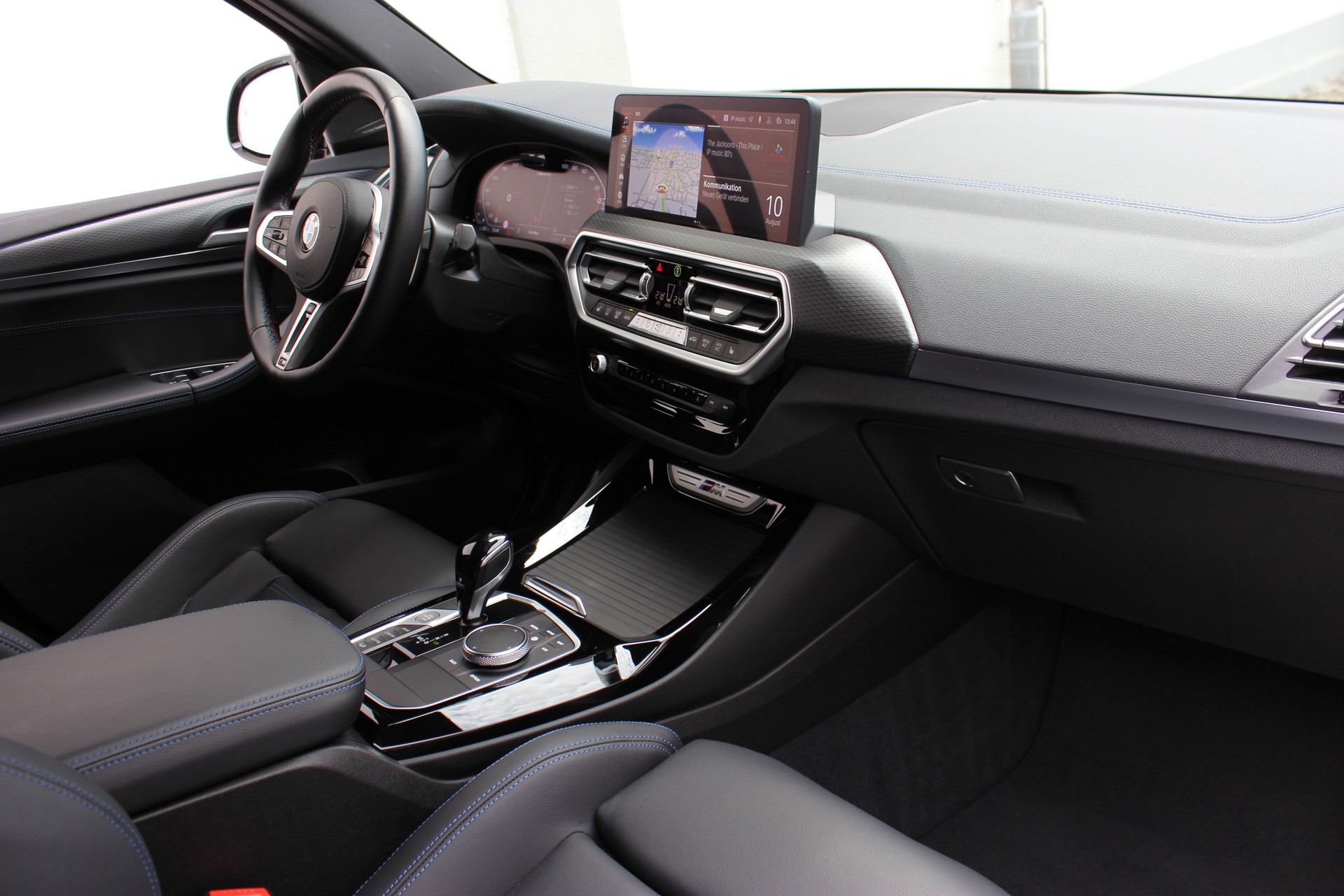 BMW X3 M40i-image-3