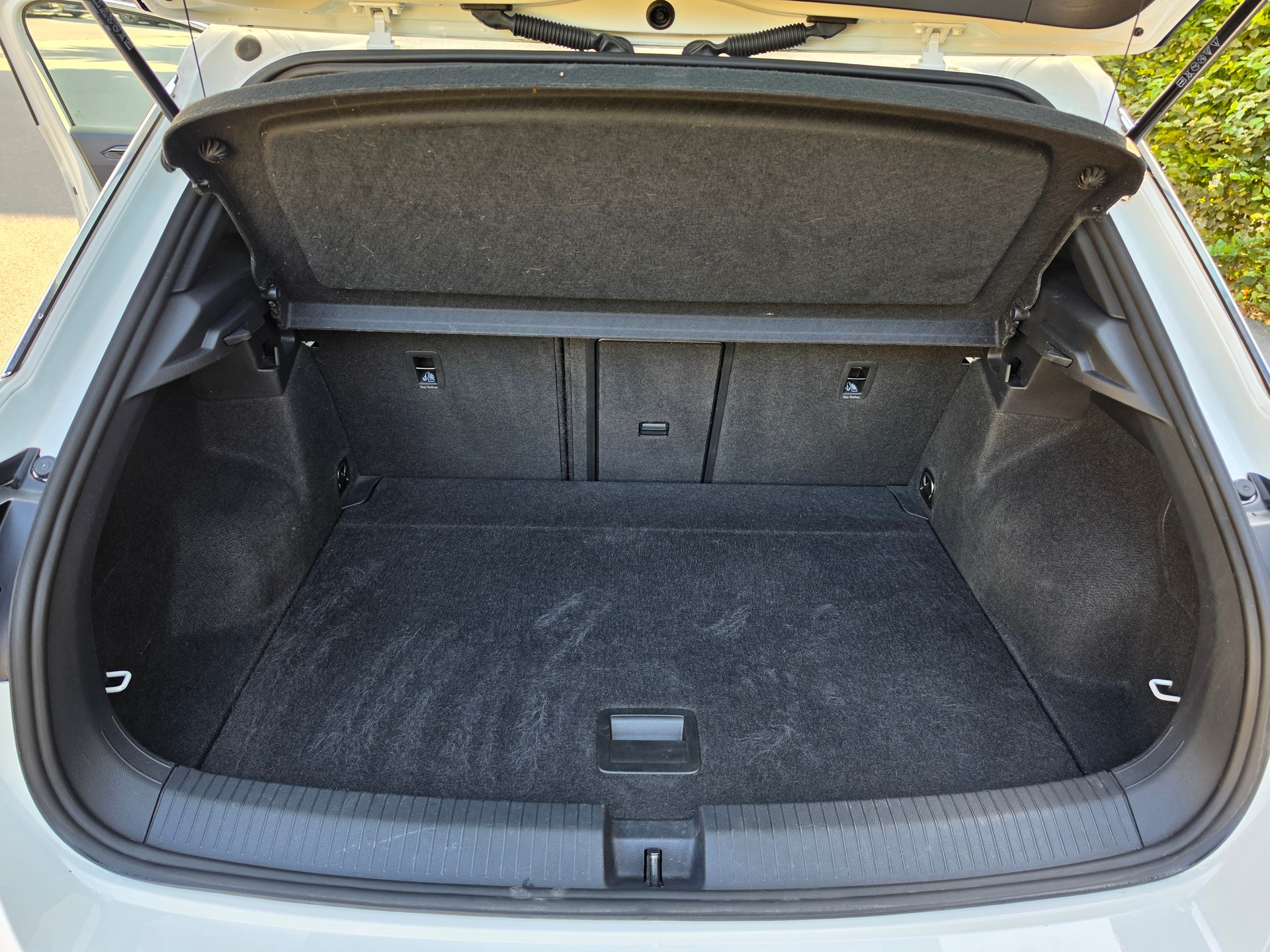 VW T-Roc 2.0 TSI R DSG 4Motion-image-10
