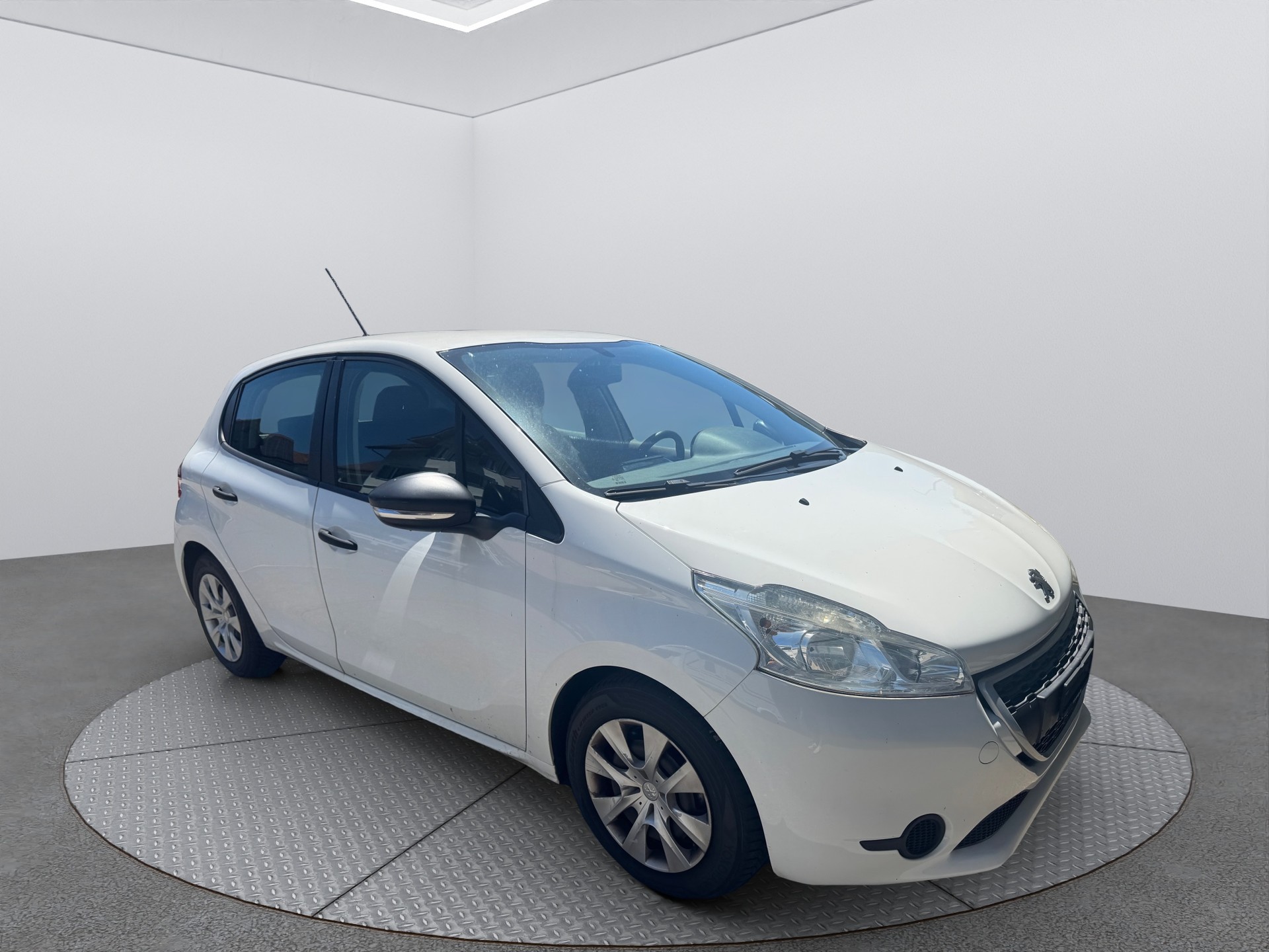 PEUGEOT 208 1.4 e-HDi Active EGS5-image-0