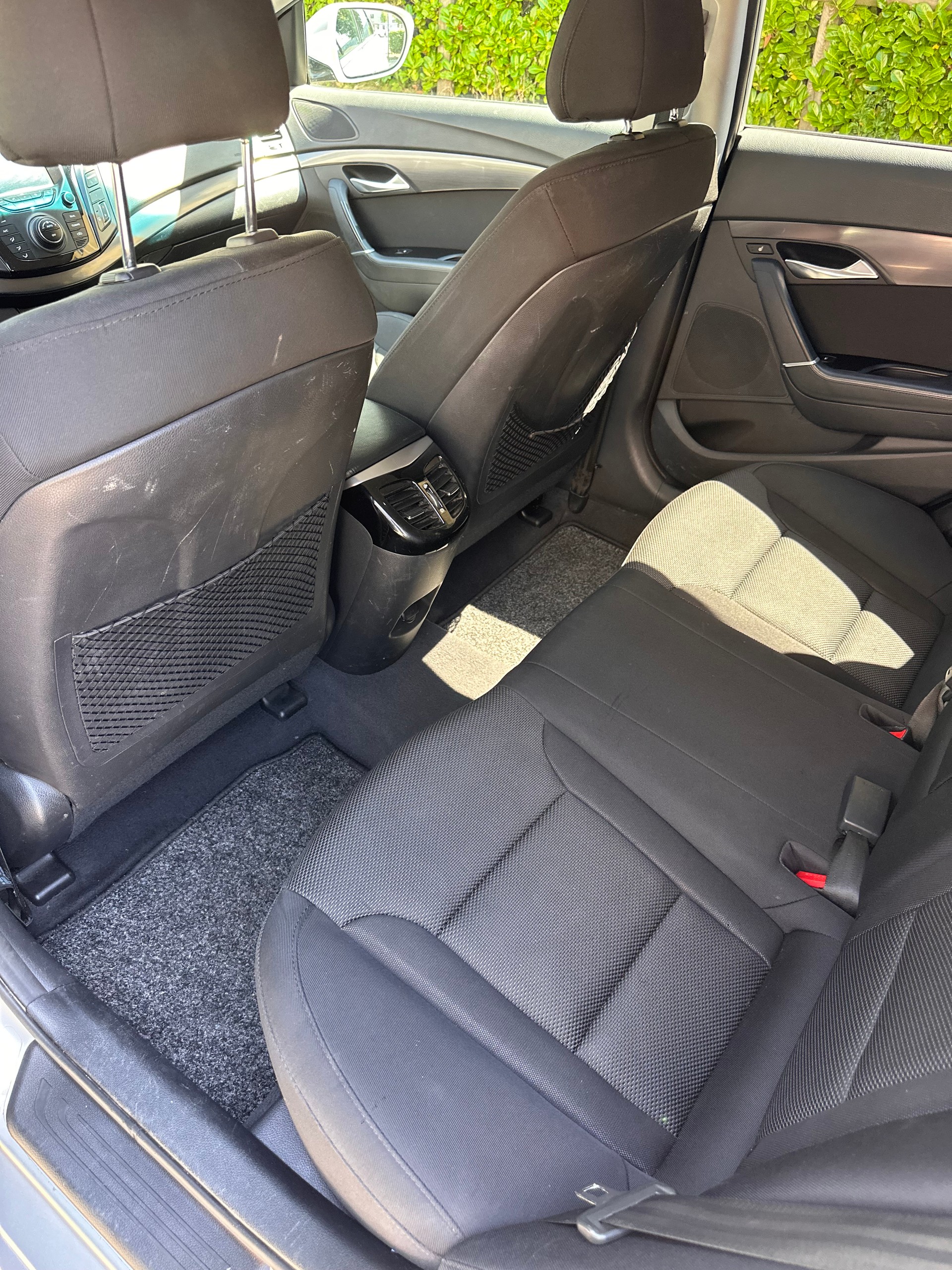 HYUNDAI i40 Wagon 1.7 CRDI Style Automatic-image-5