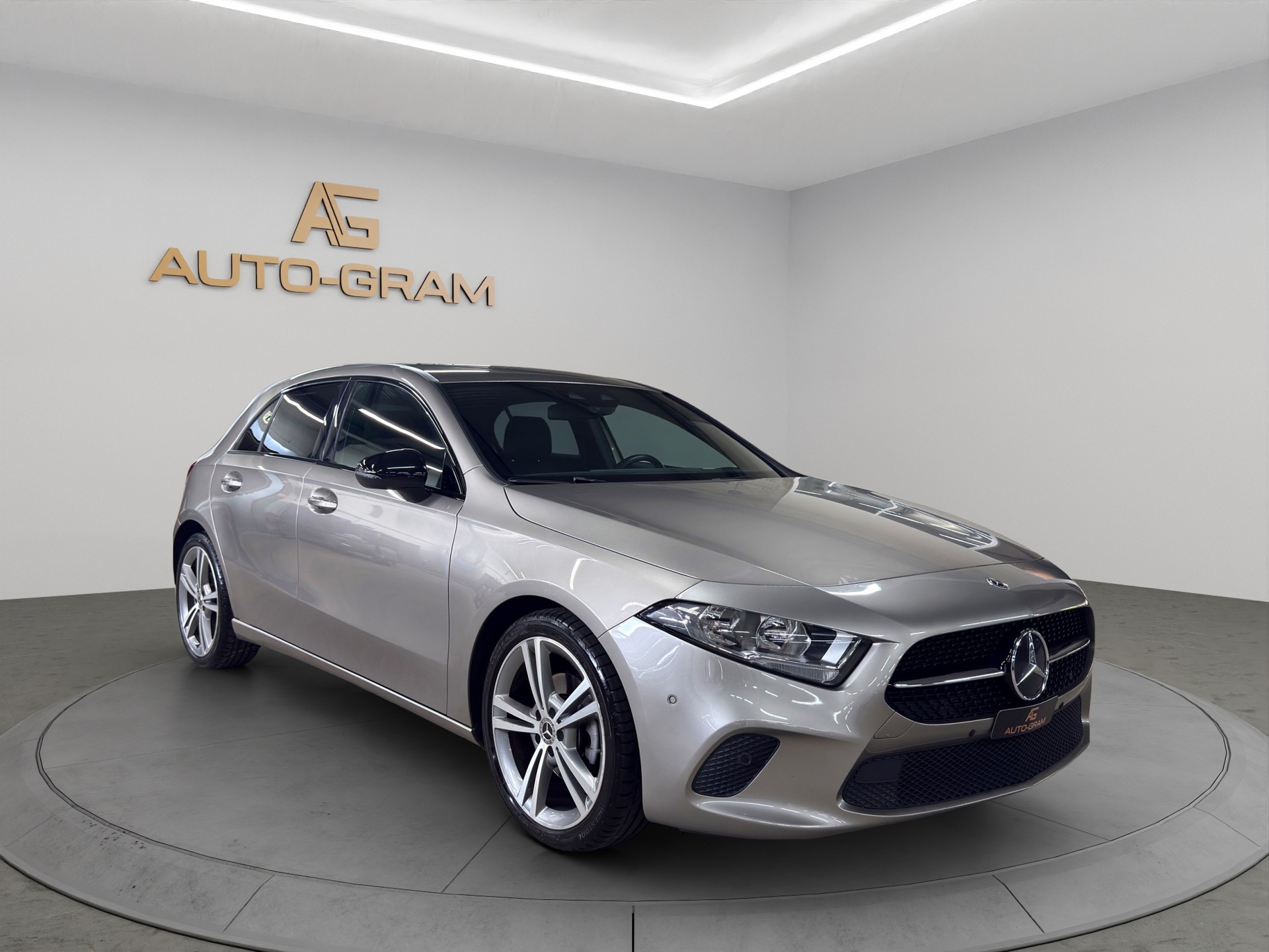 MERCEDES-BENZ A 200 d 8G-DCT-image-6