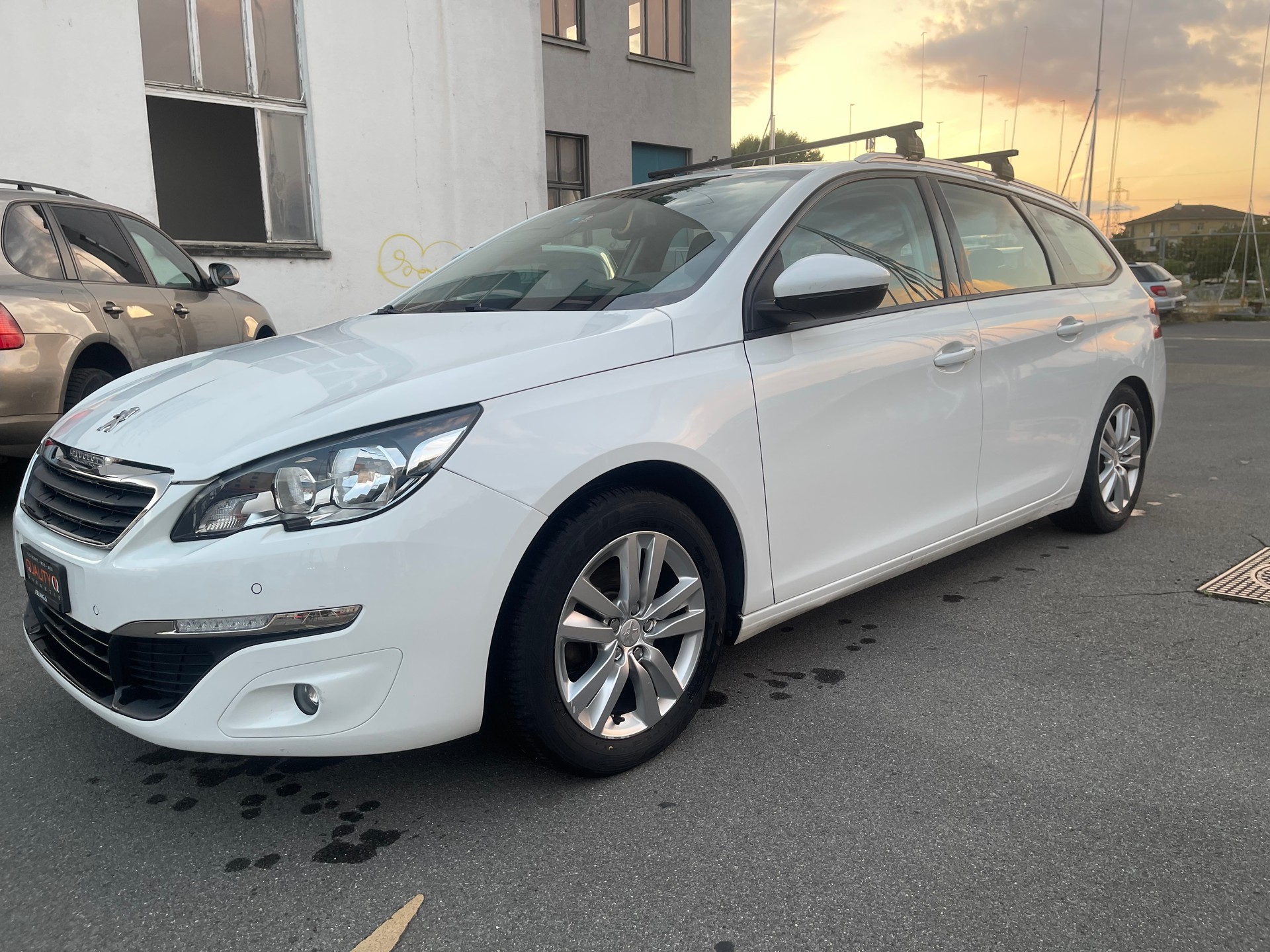 PEUGEOT 308 SW 1.6 BlueHDI Active-image-1