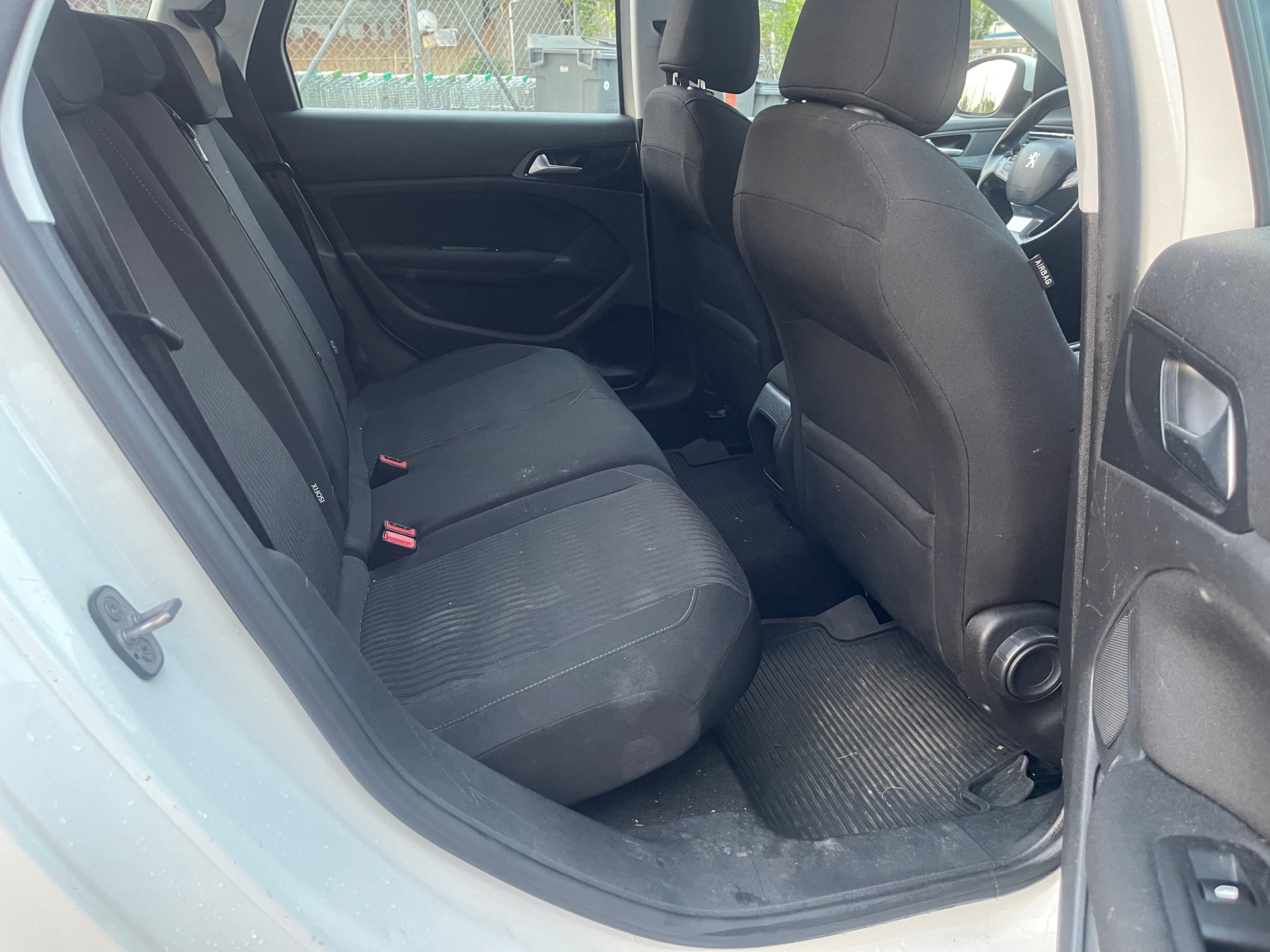 PEUGEOT 308 SW 1.6 BlueHDI Active-image-6