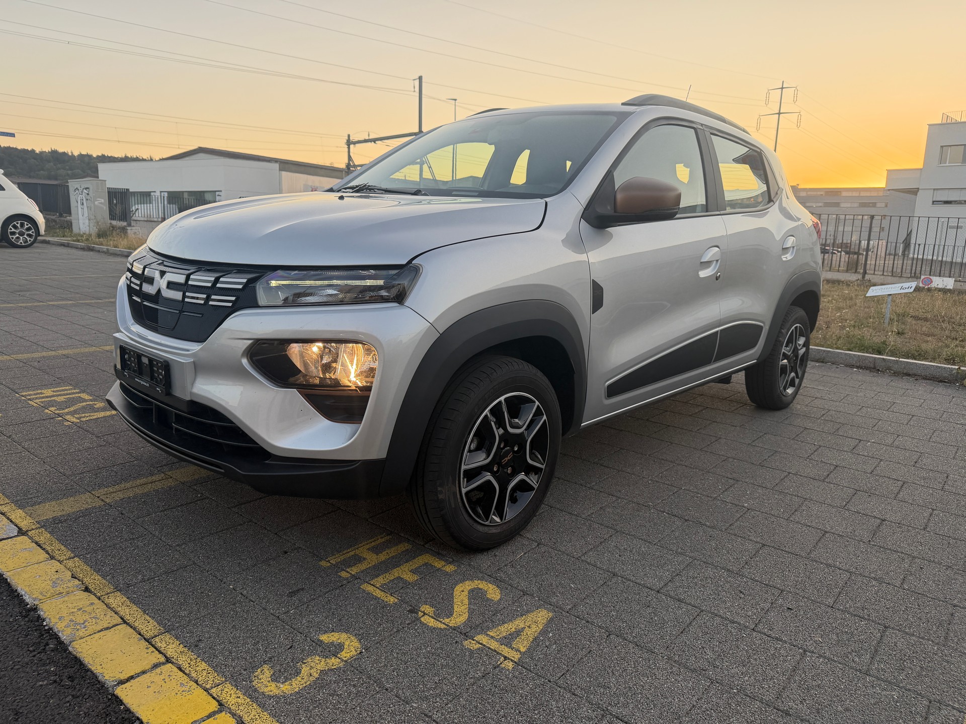 DACIA Spring 27 kWh Electric 65 Extreme-image-2