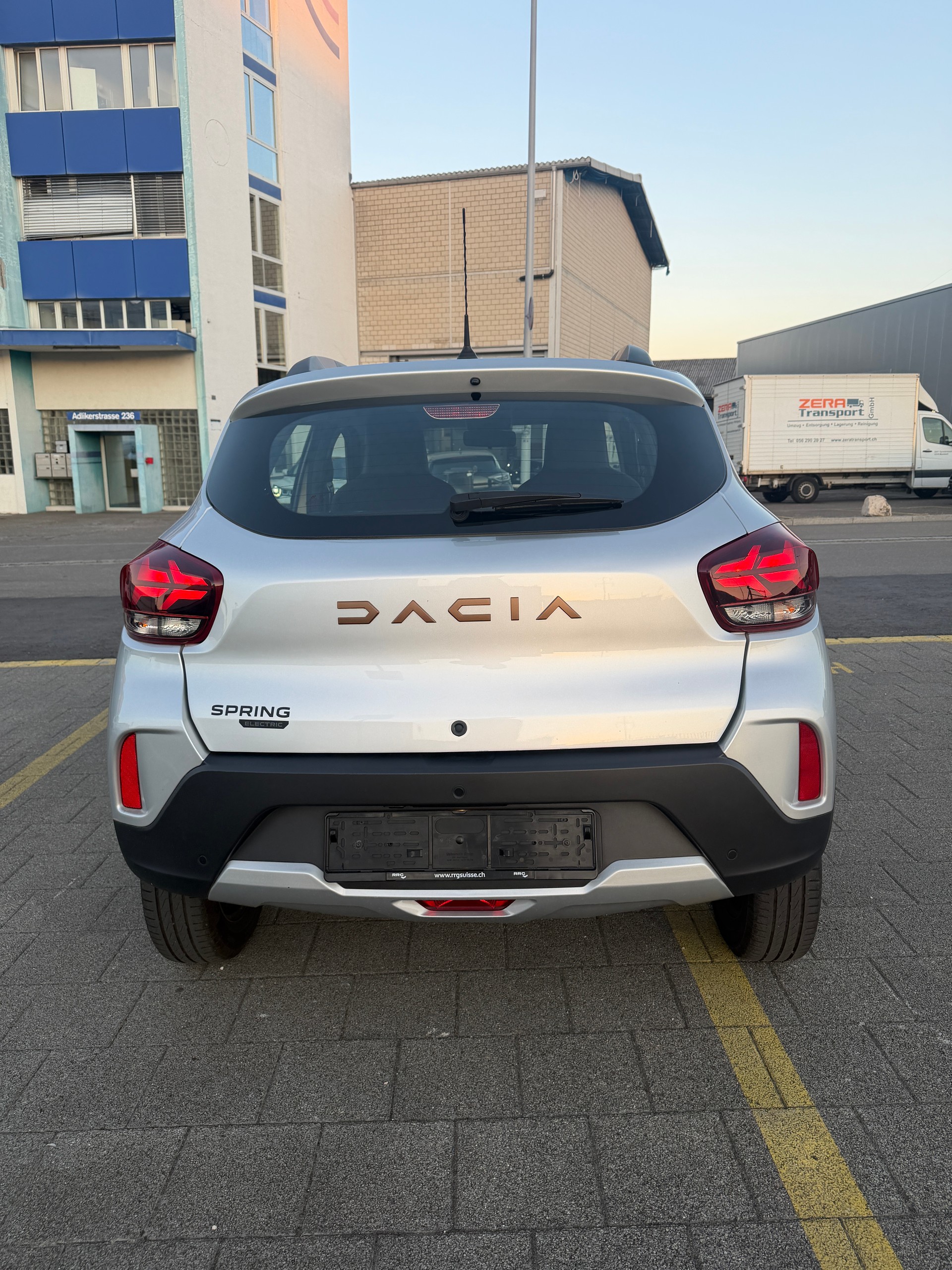 DACIA Spring 27 kWh Electric 65 Extreme-image-5