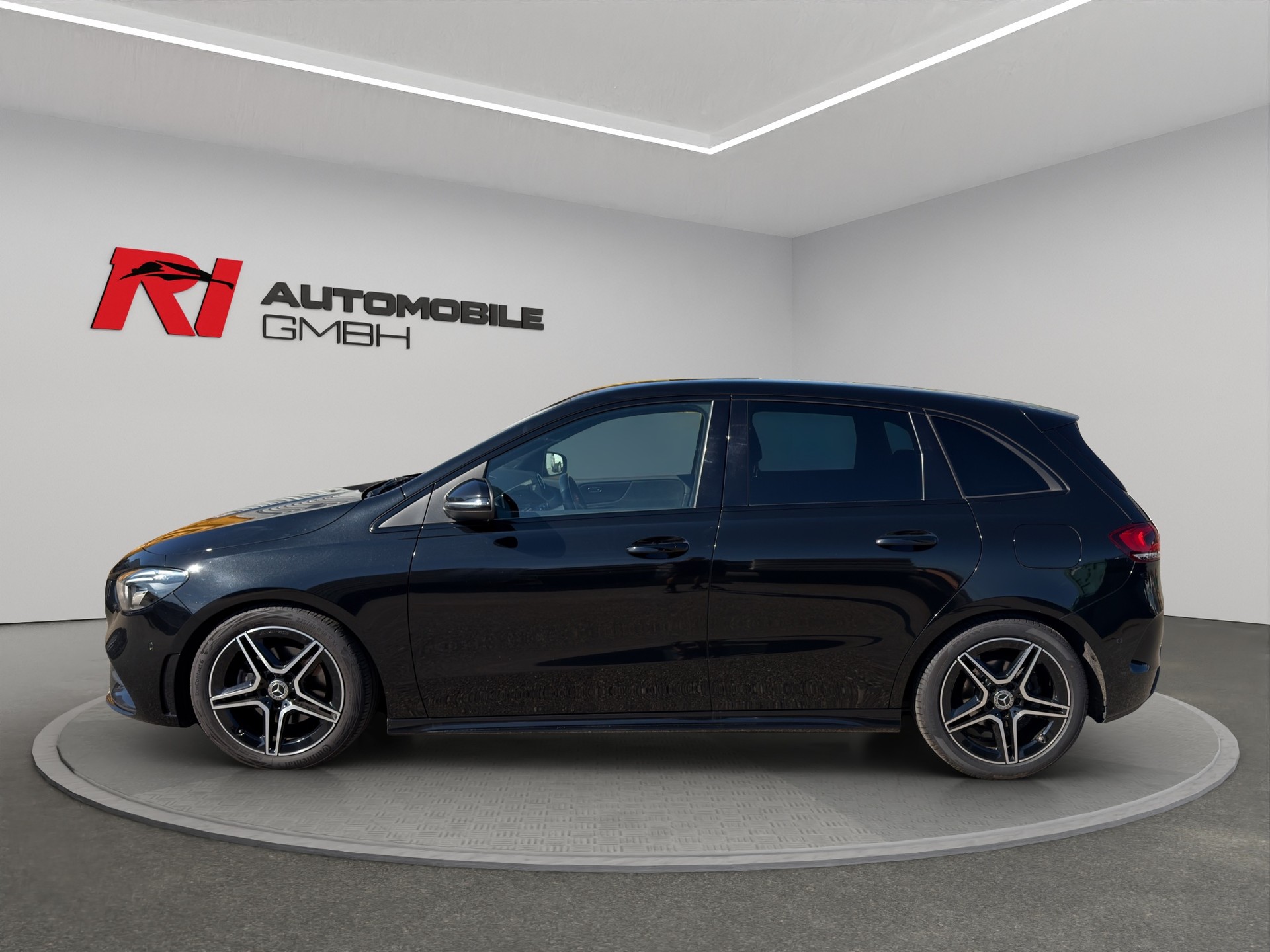 MERCEDES-BENZ B 200 d Night Star 8G-DCT-image-3